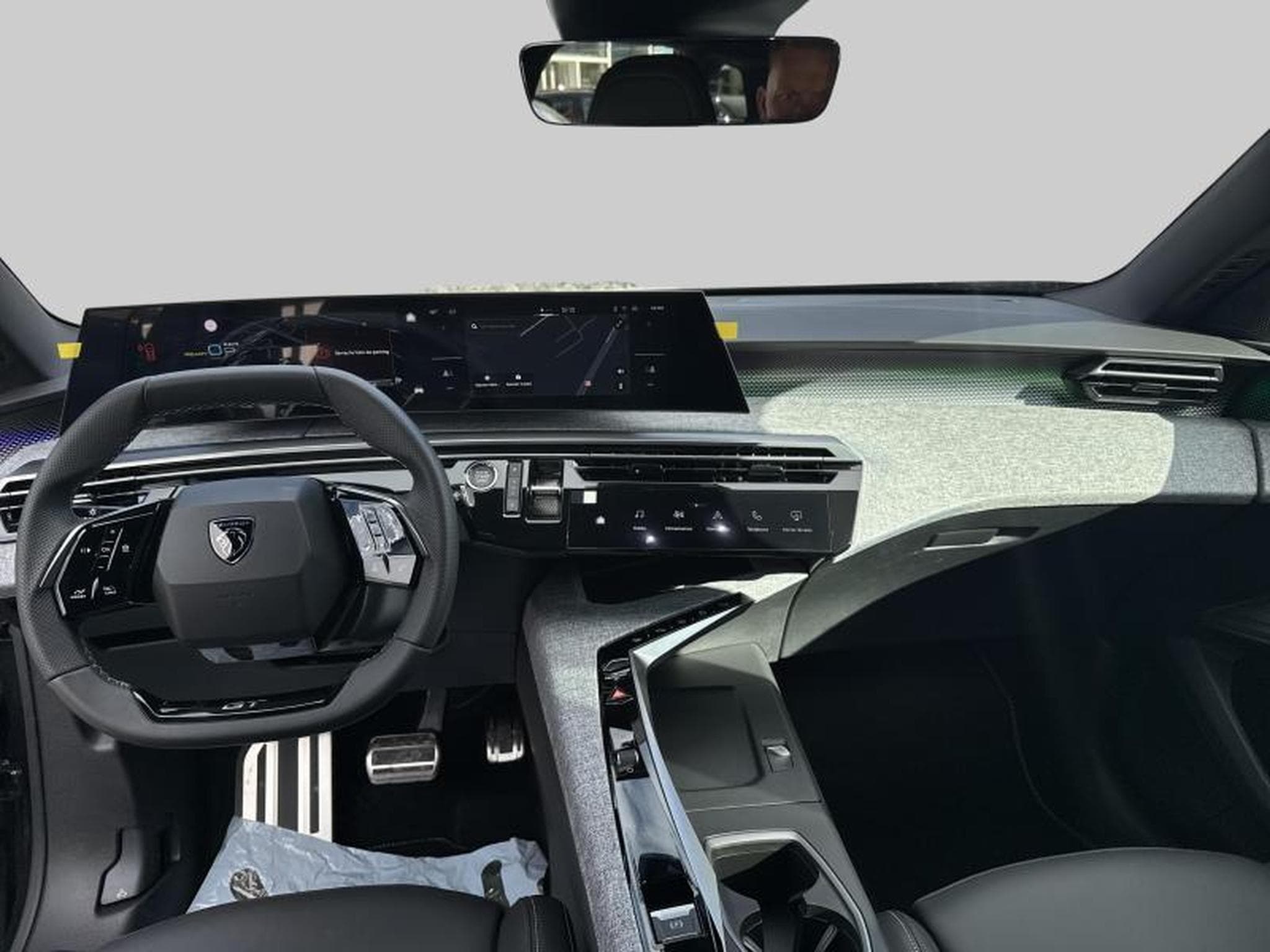 Peugeot 5008 First Edition GT Plug-in Hybrid 195 e-DCS7 (2025) - Foto 11