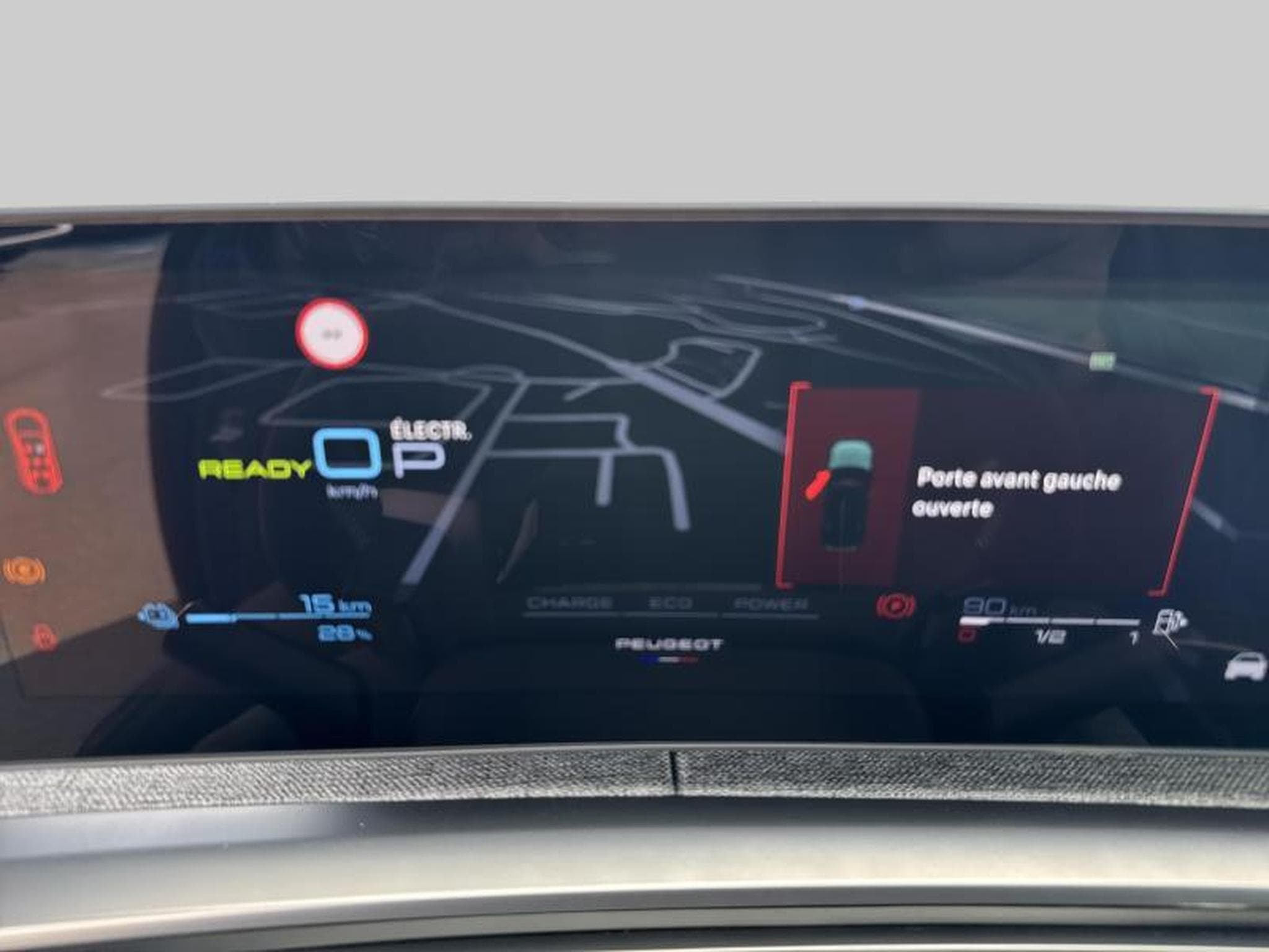 Peugeot 5008 First Edition GT Plug-in Hybrid 195 e-DCS7 (2025) - Foto 18