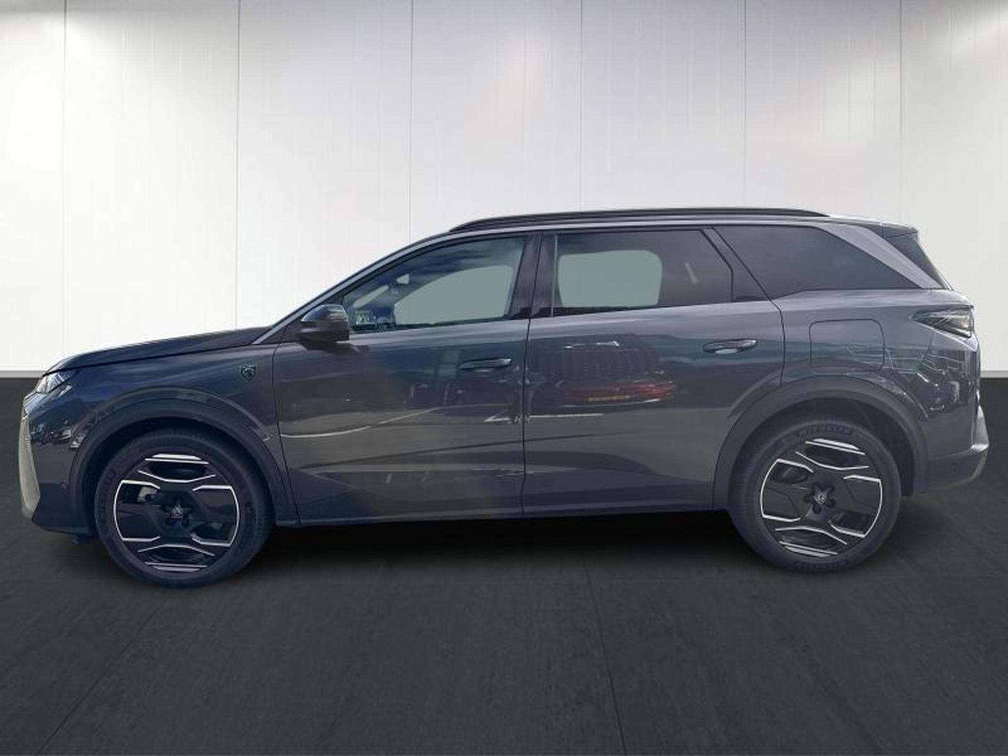 Peugeot 5008 First Edition GT Plug-in Hybrid 195 e-DCS7 (2025) - Foto 2