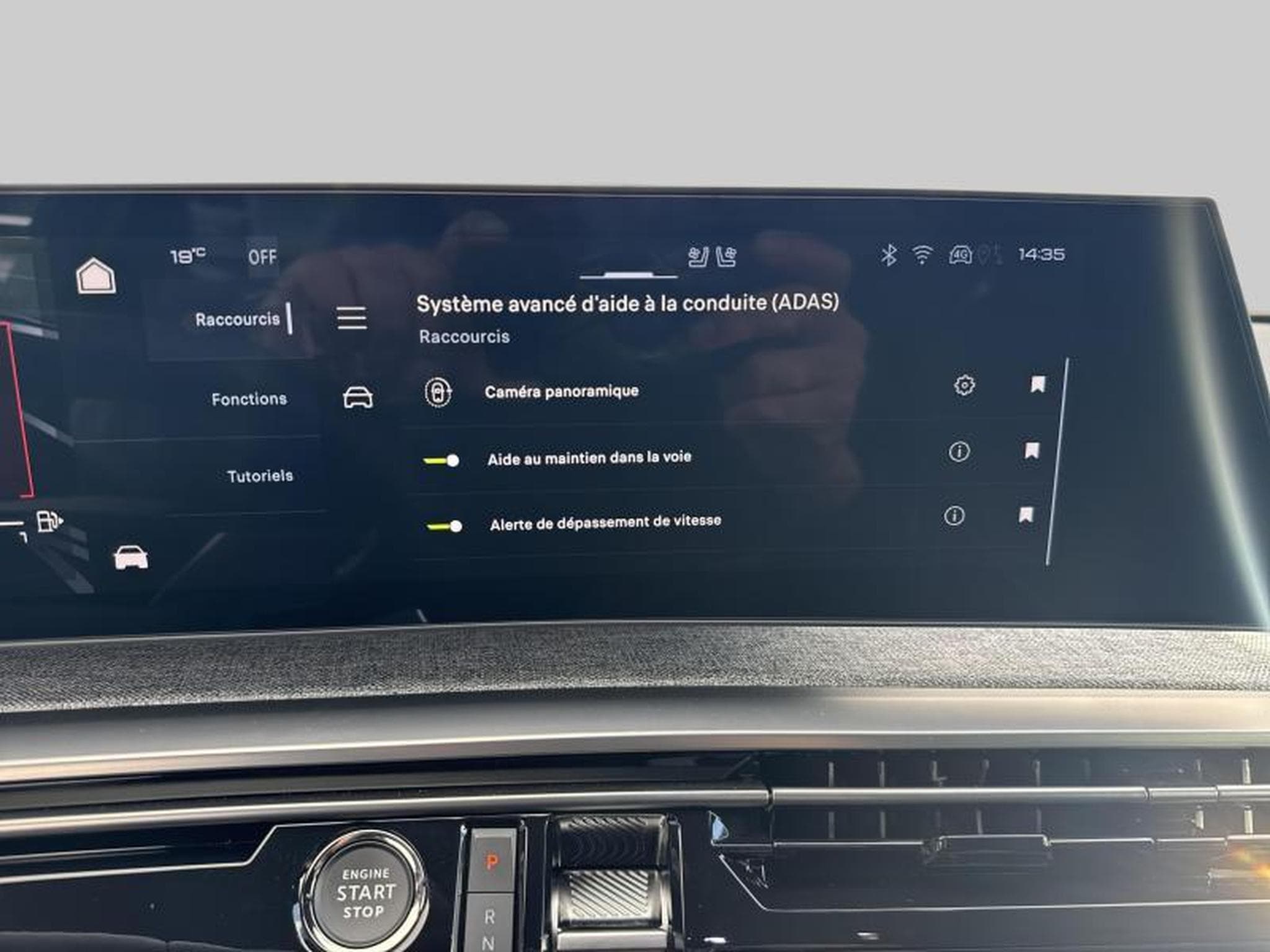 Peugeot 5008 First Edition GT Plug-in Hybrid 195 e-DCS7 (2025) - Foto 21