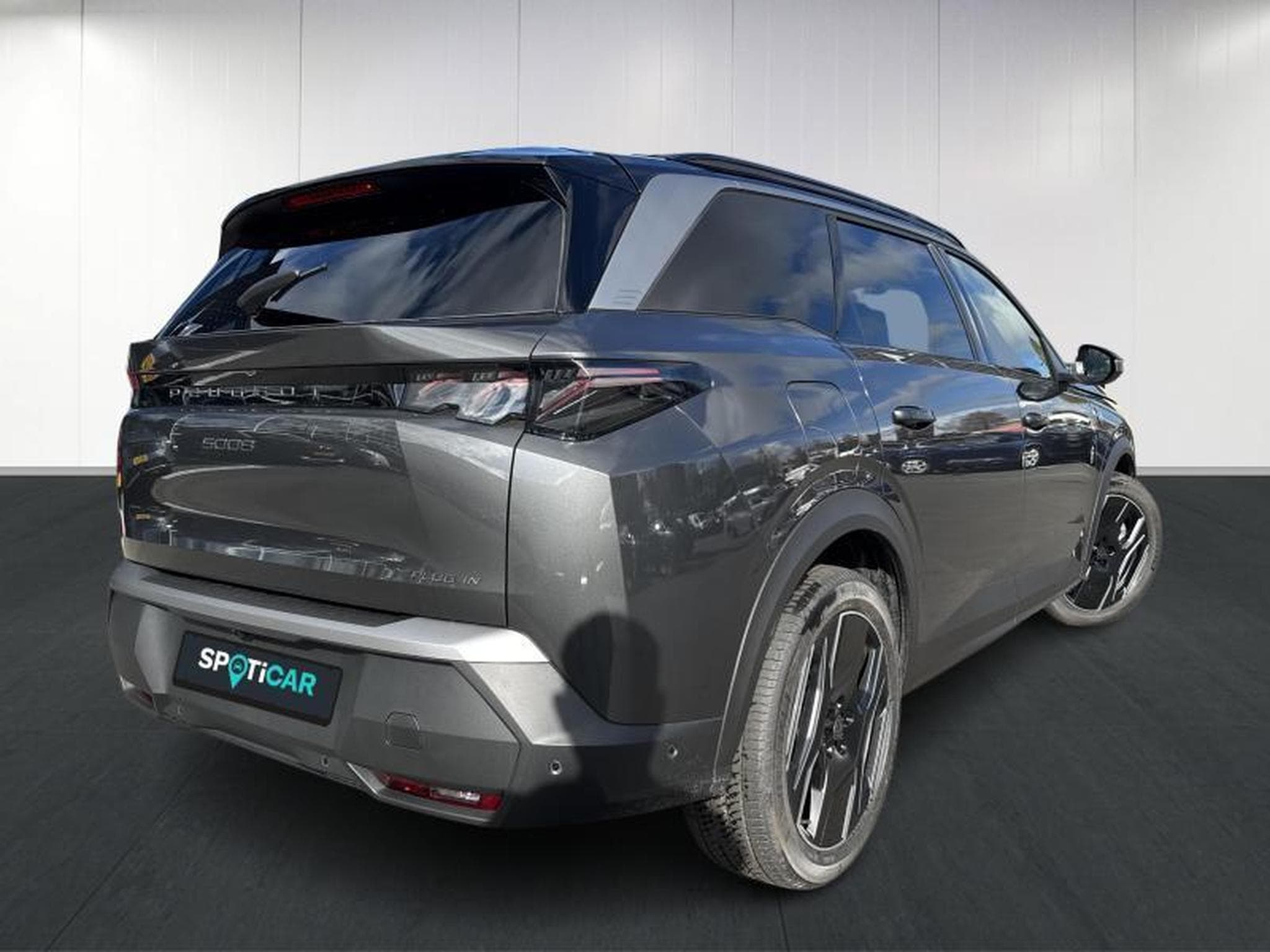 Peugeot 5008 First Edition GT Plug-in Hybrid 195 e-DCS7 (2025) - Foto 4