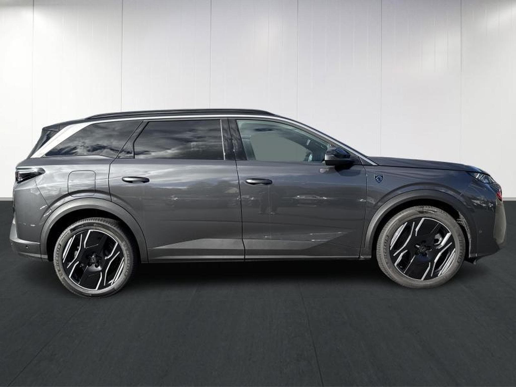 Peugeot 5008 First Edition GT Plug-in Hybrid 195 e-DCS7 (2025) - Foto 7