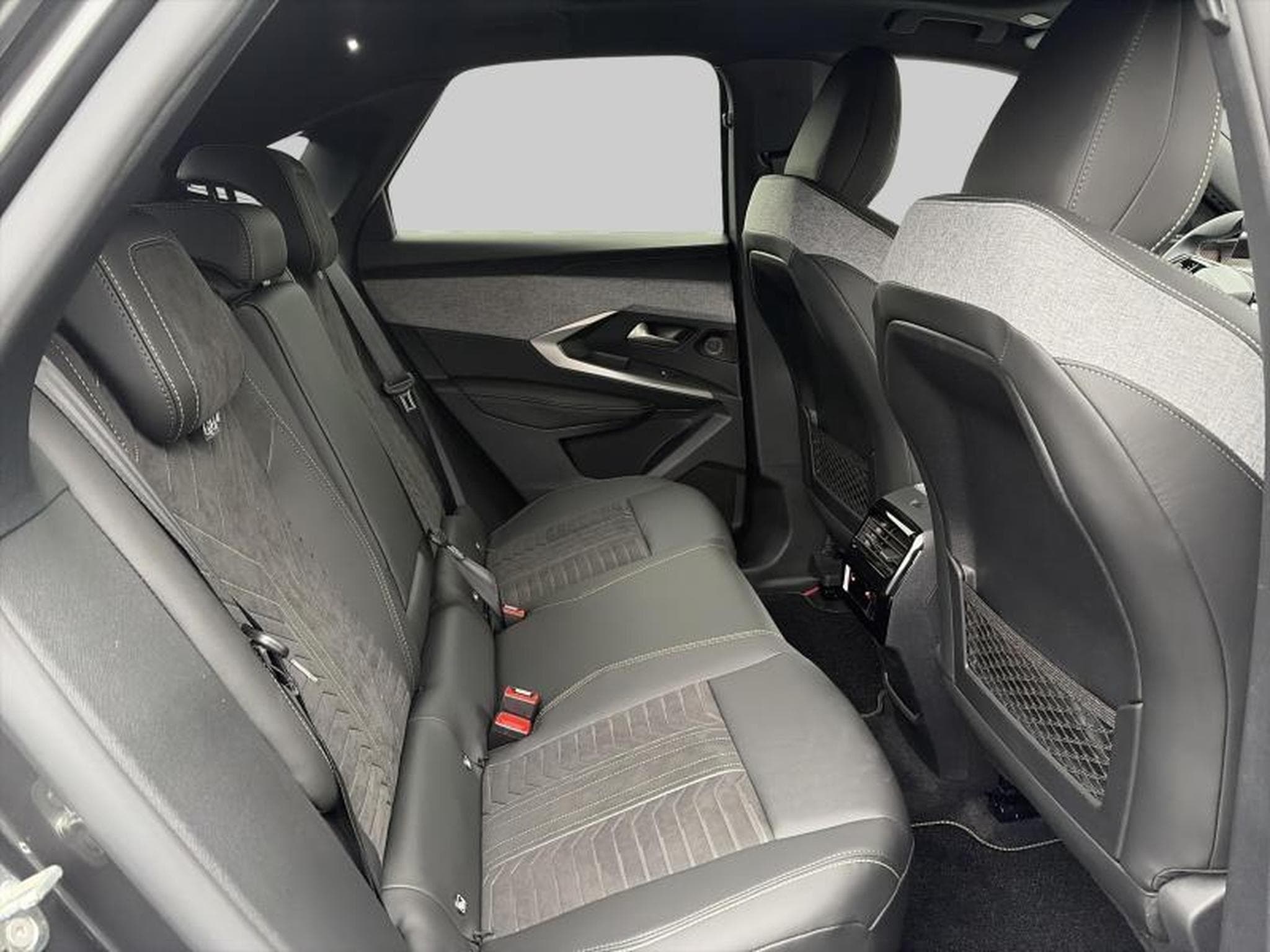Peugeot 3008 III & e- (2026) - Foto 10