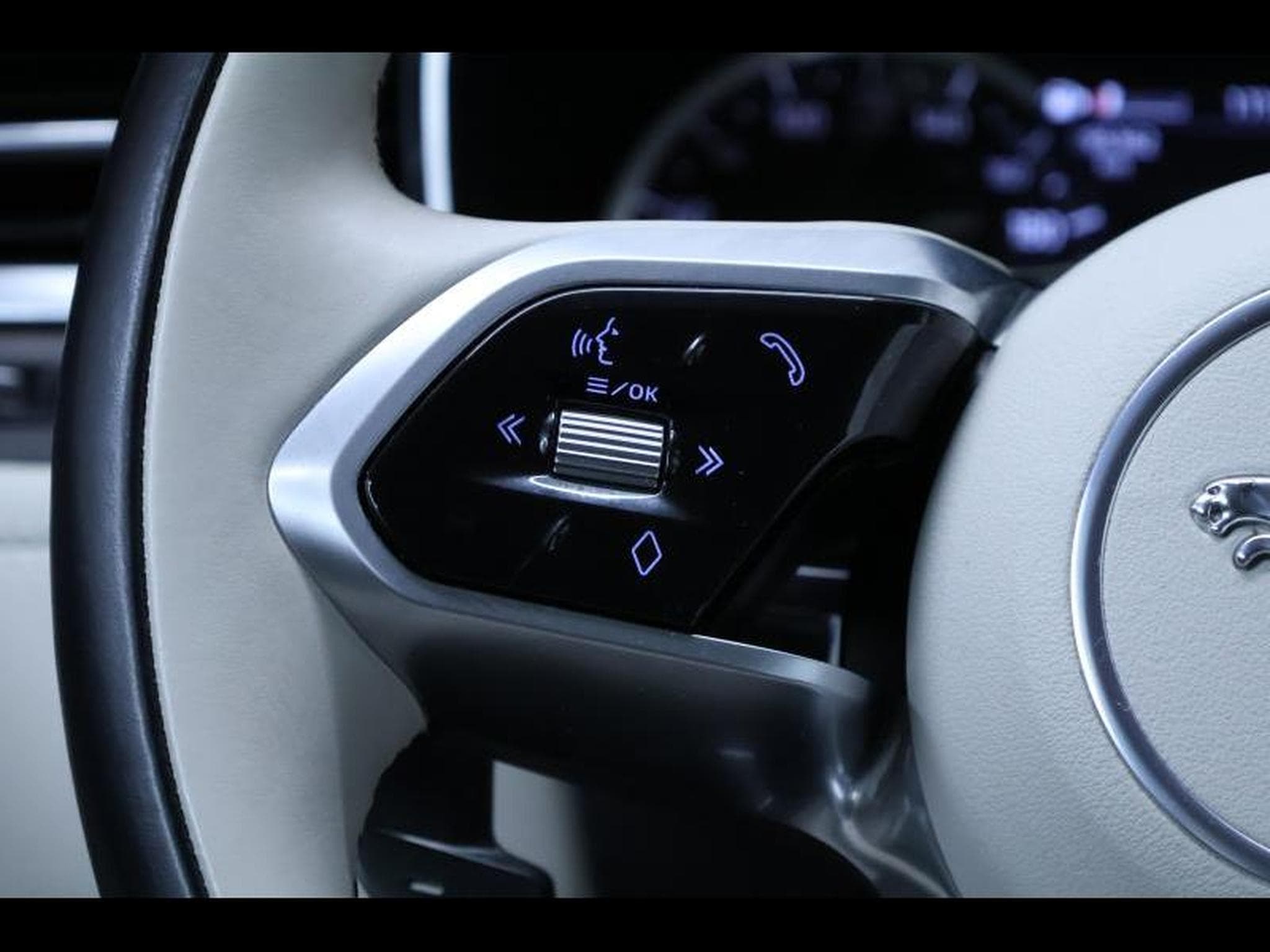 Jaguar F-Pace D165 R-Dynamic S AWD Auto (2021) - Photo 19