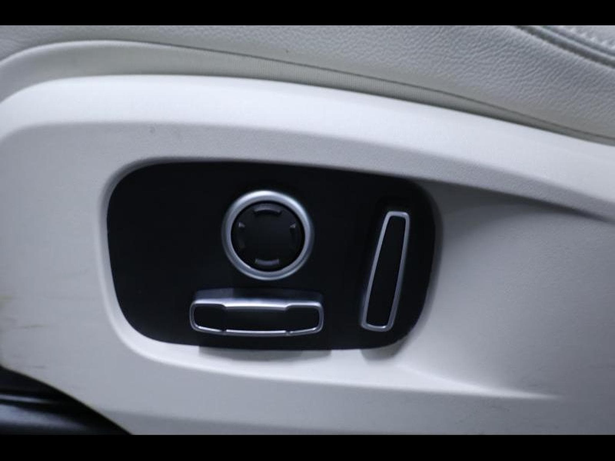 Jaguar F-Pace D165 R-Dynamic S AWD Auto (2021) - Photo 26