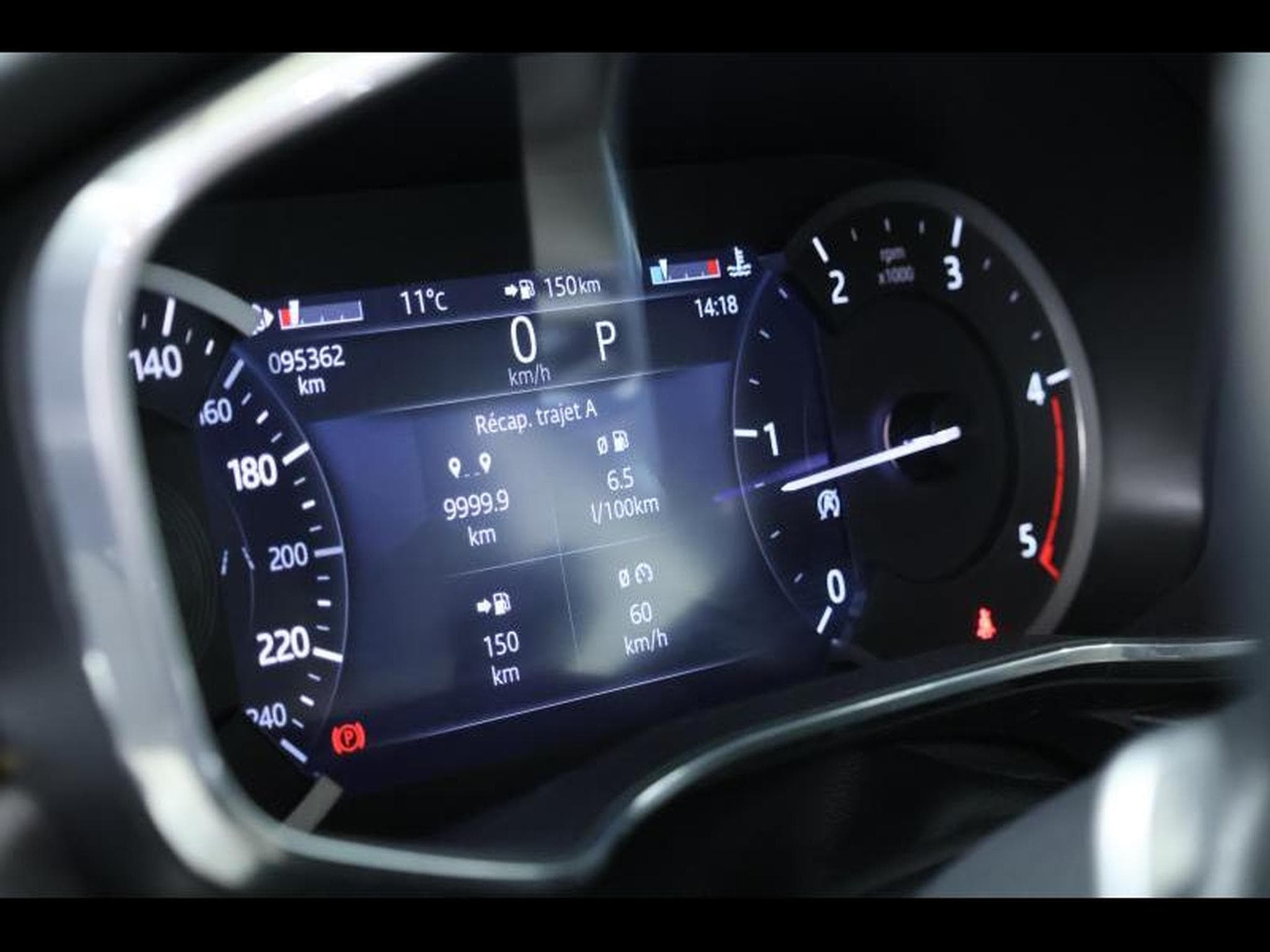 Jaguar F-Pace D165 R-Dynamic S AWD Auto (2021) - Photo 28