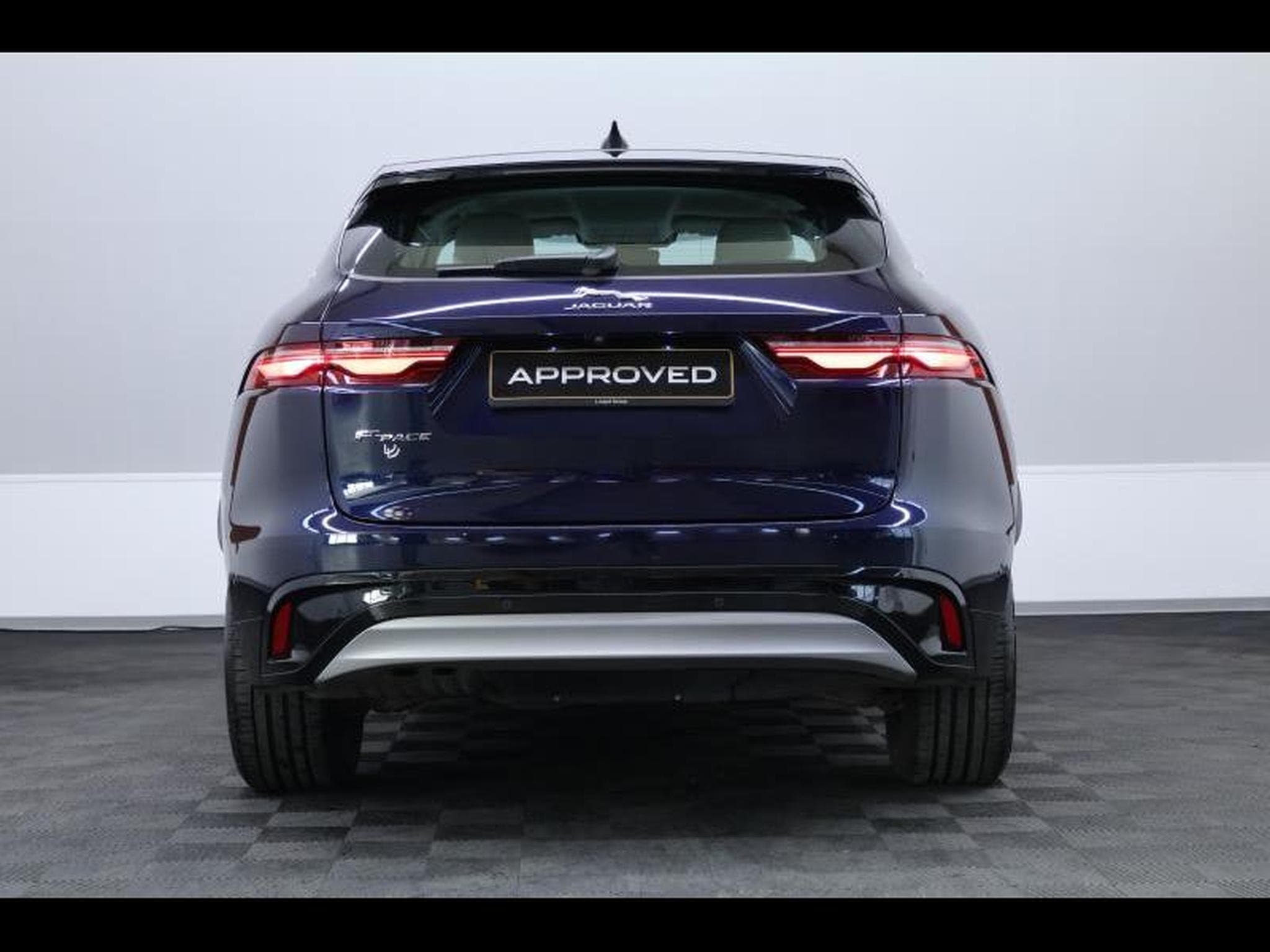Jaguar F-Pace D165 R-Dynamic S AWD Auto (2021) - Photo 4