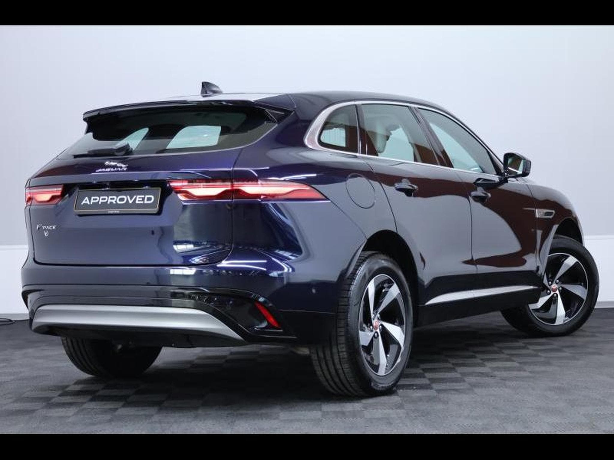 Jaguar F-Pace D165 R-Dynamic S AWD Auto (2021) - Photo 5