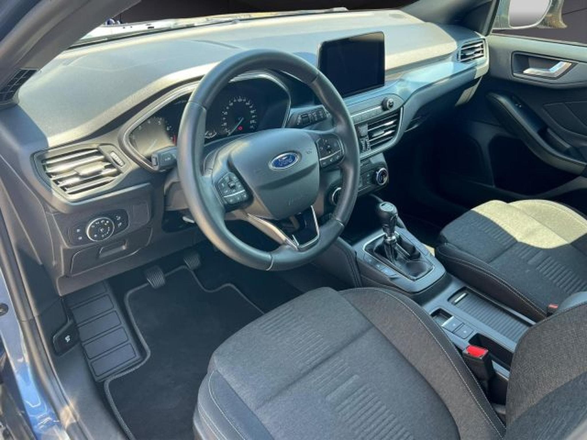 Ford Focus Focus Lim. Active KLIMA,NAVI,PDC,TEMPOMAT,LED (2020) - Photo 9