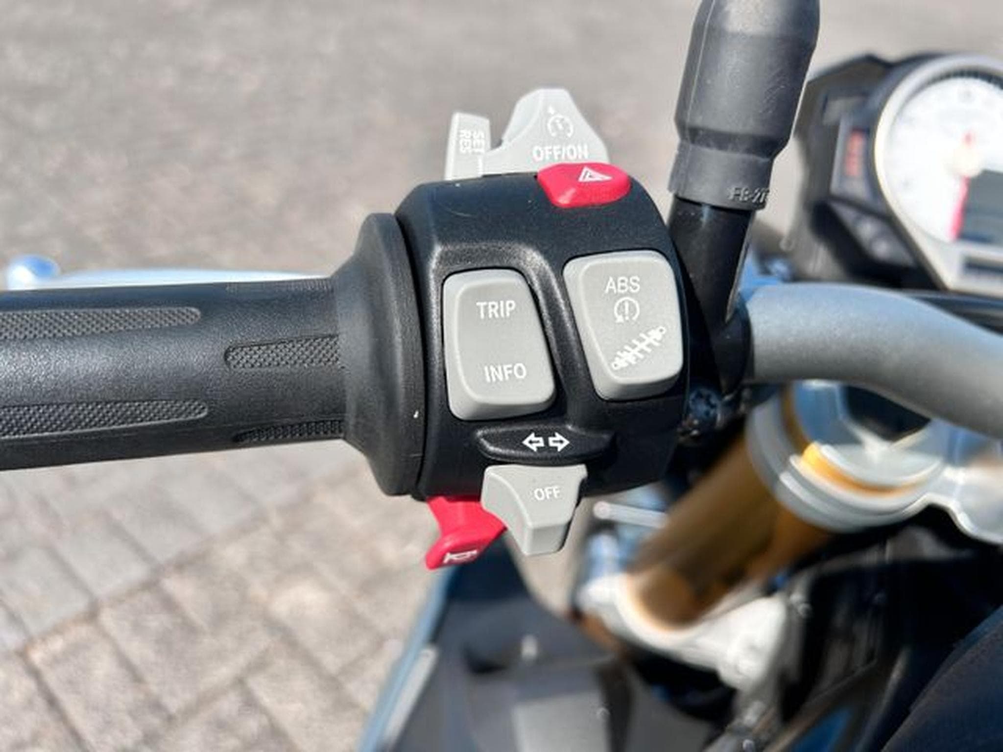 BMW S 1000R Dynamik Sport Schaltassistent (2017) - Photo 8
