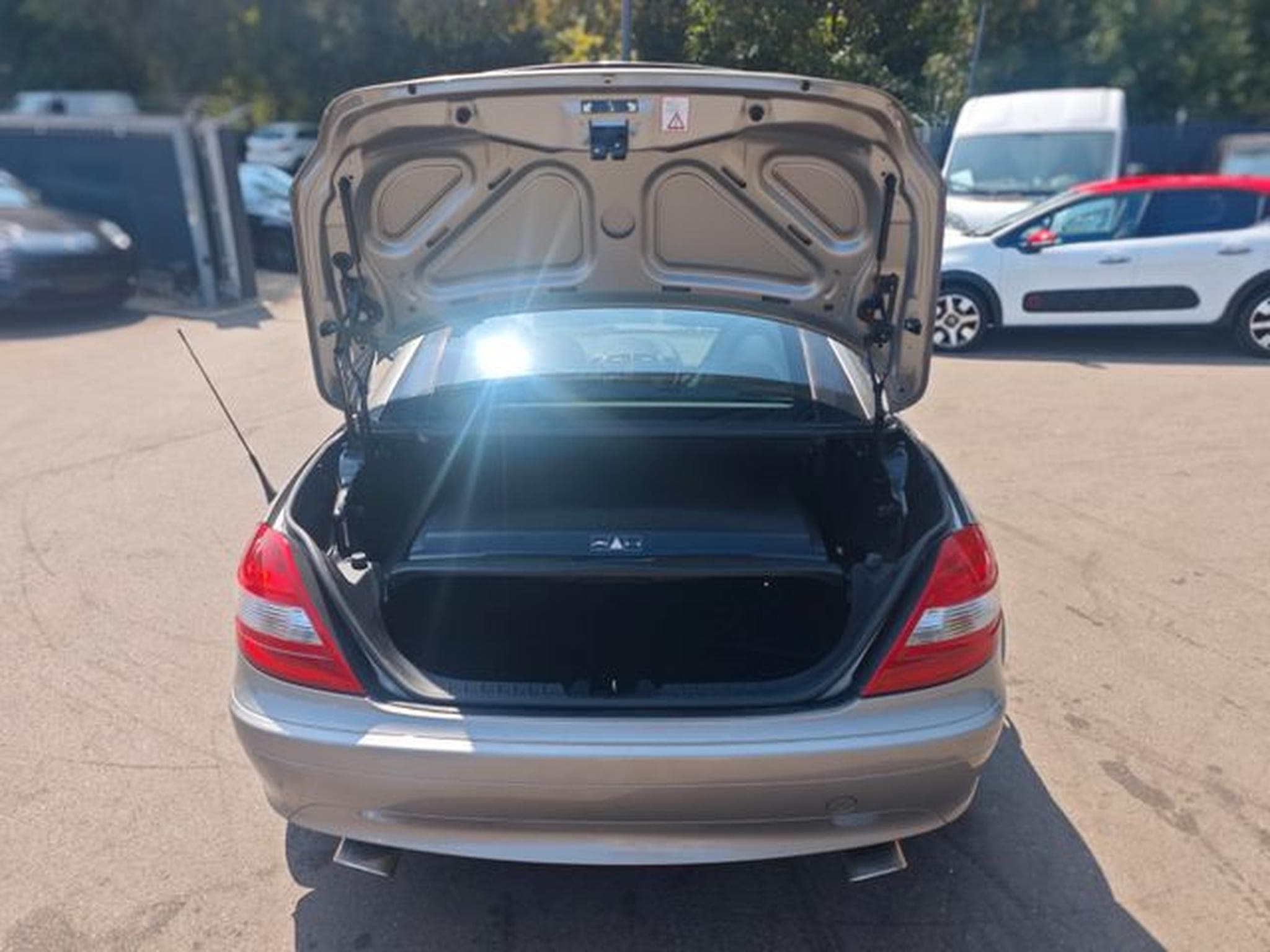 Mercedes SLK SLK 200 SLK ROADSTER*SHZ*KLIMAAUTO.*TEMPOMAT* (2005) - Photo 11