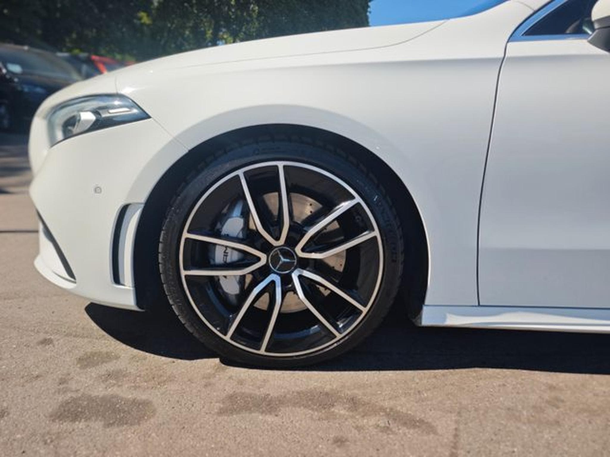 Mercedes A 35 AMG A 35 AMG 4MATIC *MULTIBEAM*BURMESTER*ASSIST* (2019) - Photo 11