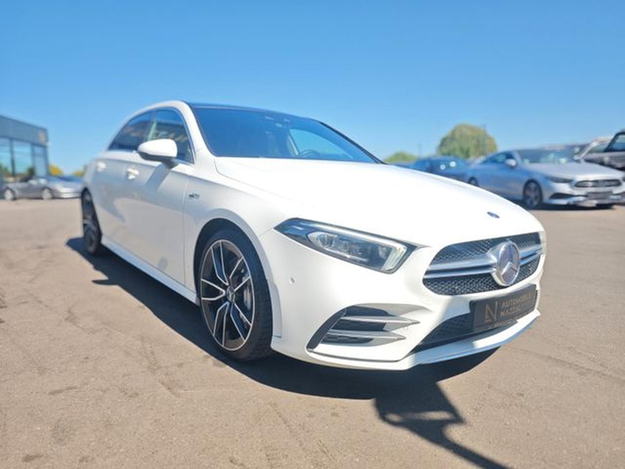 Mercedes A 35 AMG A 35 AMG 4MATIC *MULTIBEAM*BURMESTER*ASSIST* (2019) - Photo 4