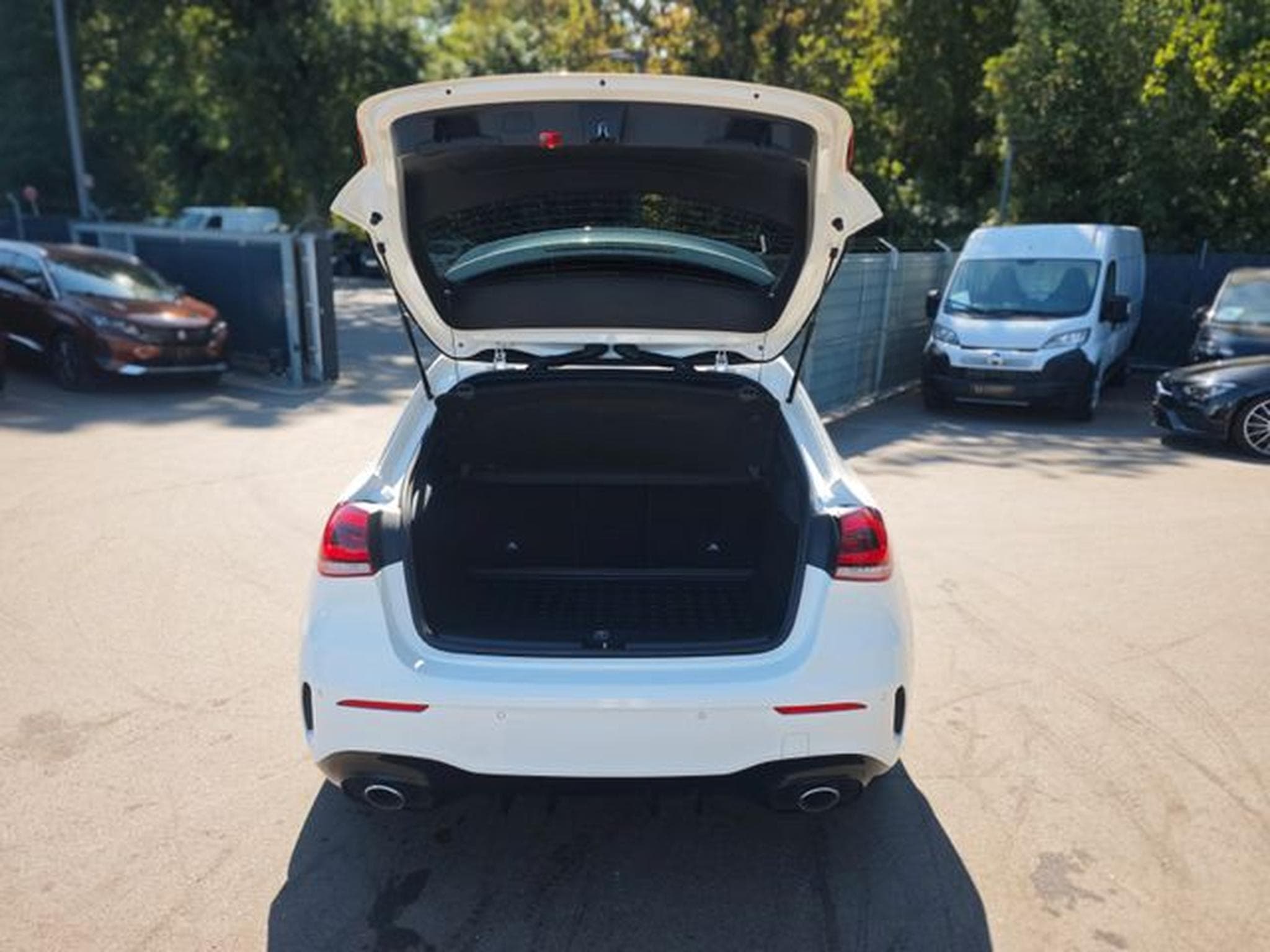 Mercedes A 35 AMG A 35 AMG 4MATIC *MULTIBEAM*BURMESTER*ASSIST* (2019) - Photo 9