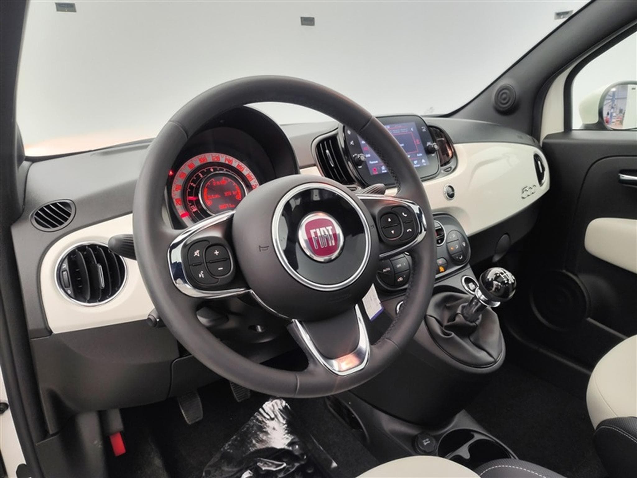 Fiat 500 1.0i MHEV Dolcevita (2022) - Photo 8