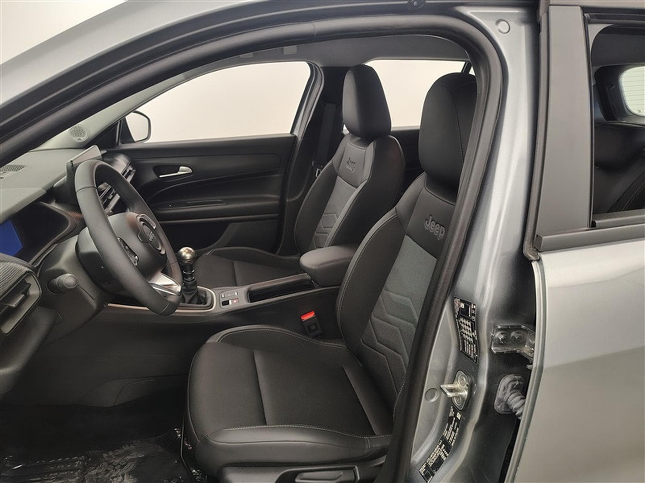 Jeep Avenger 1.2 Turbo 100cv Altitude (2025) - Photo 7