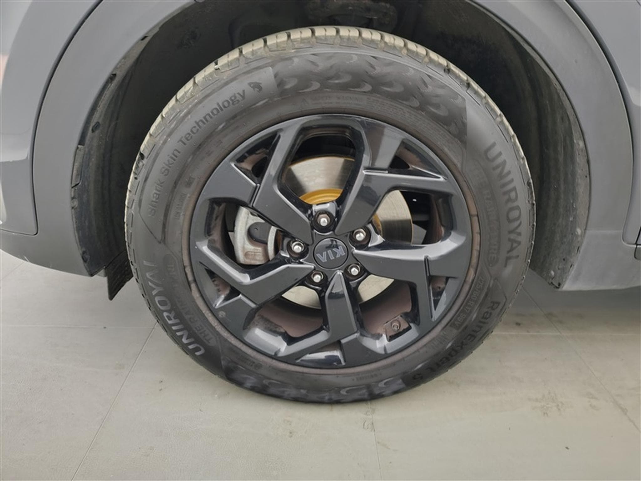 Kia Sportage 1.6 CRDi 136cv DCT Black Edition NAVI / CAMERA / JA 17" (2021) - Photo 6
