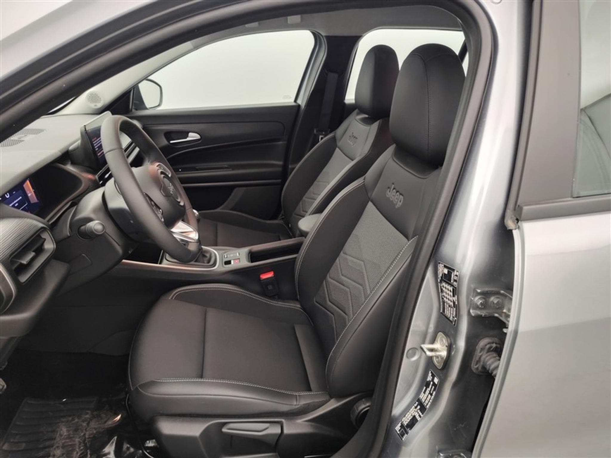 Jeep Avenger 1.2 Turbo 100cv Altitude (2025) - Photo 7