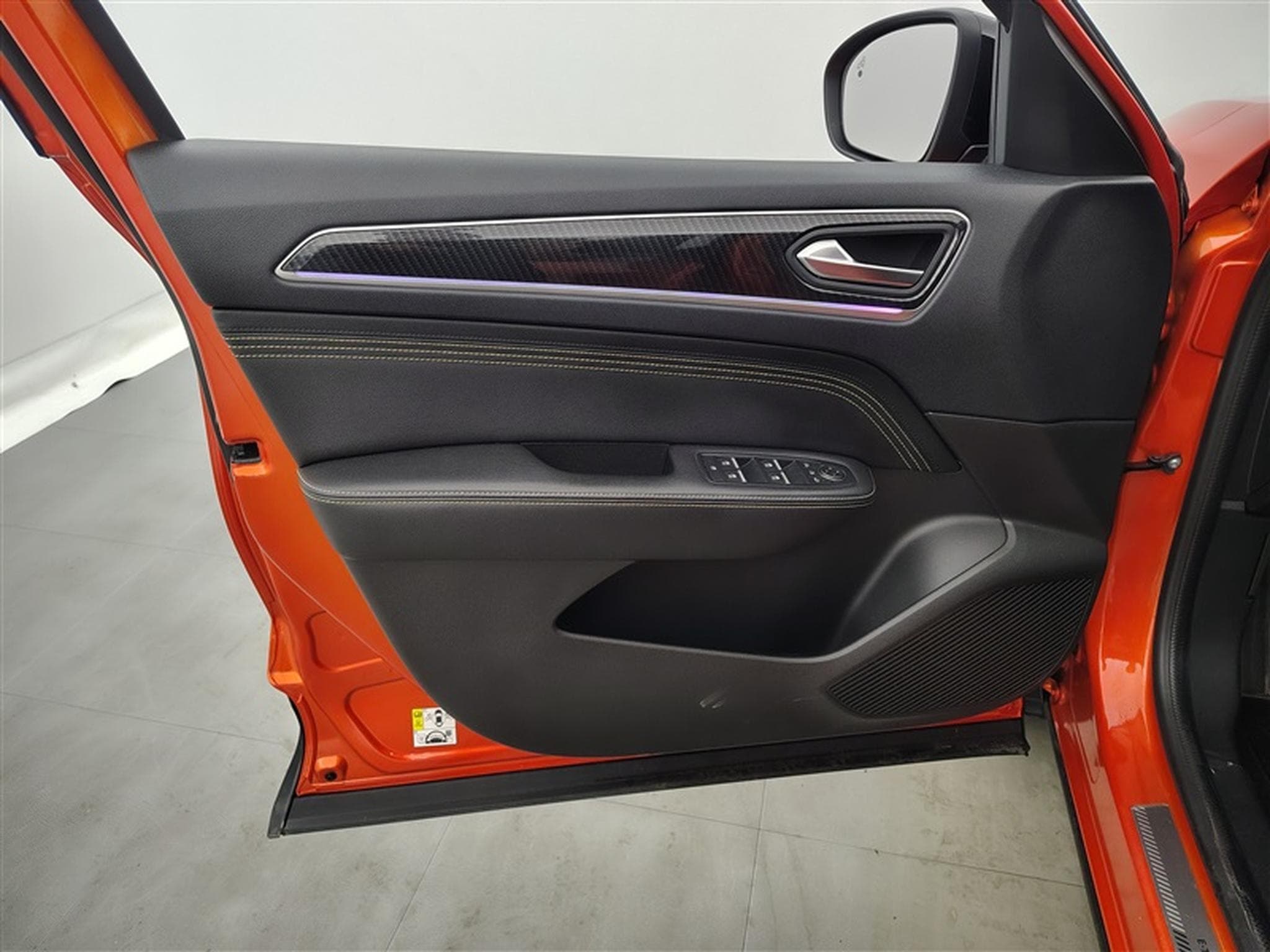 Renault Arkana E-TECH 1.6i Techno (2023) - Photo 17
