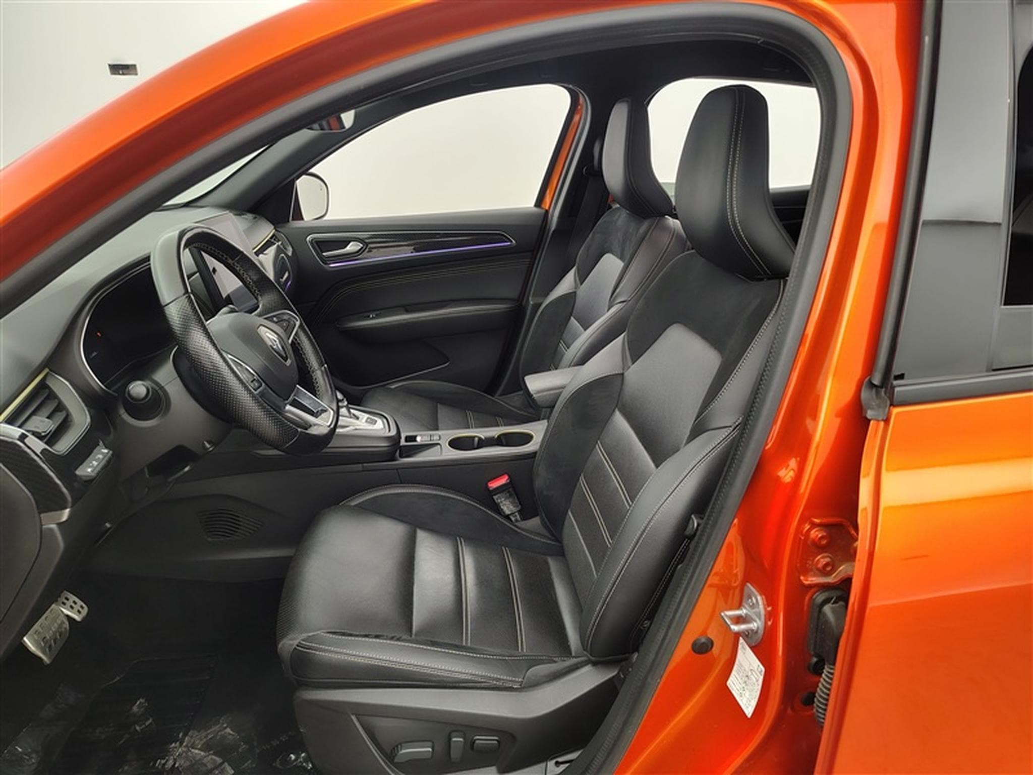Renault Arkana E-TECH 1.6i Techno (2023) - Photo 7