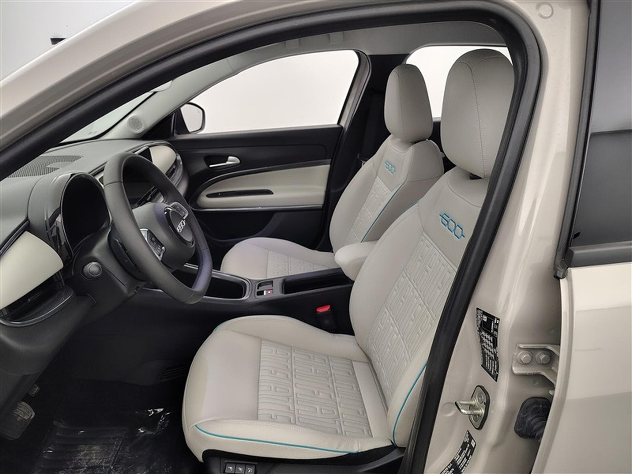 Fiat 600 1.2 Hybrid 110Cv eDCT6 La Prima (2025) - Photo 7