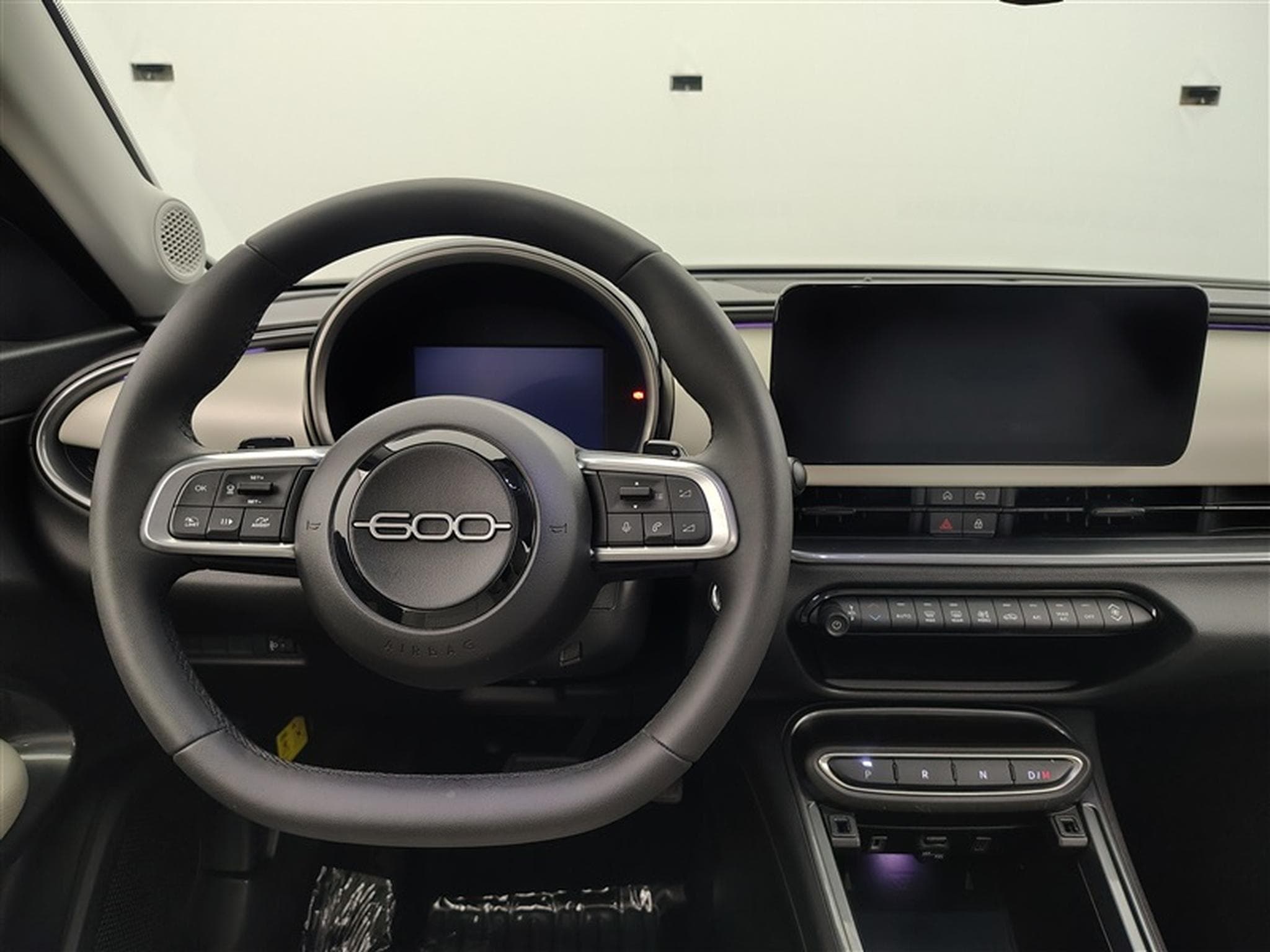 Fiat 600 1.2 Hybrid 110Cv eDCT6 La Prima (2025) - Photo 9