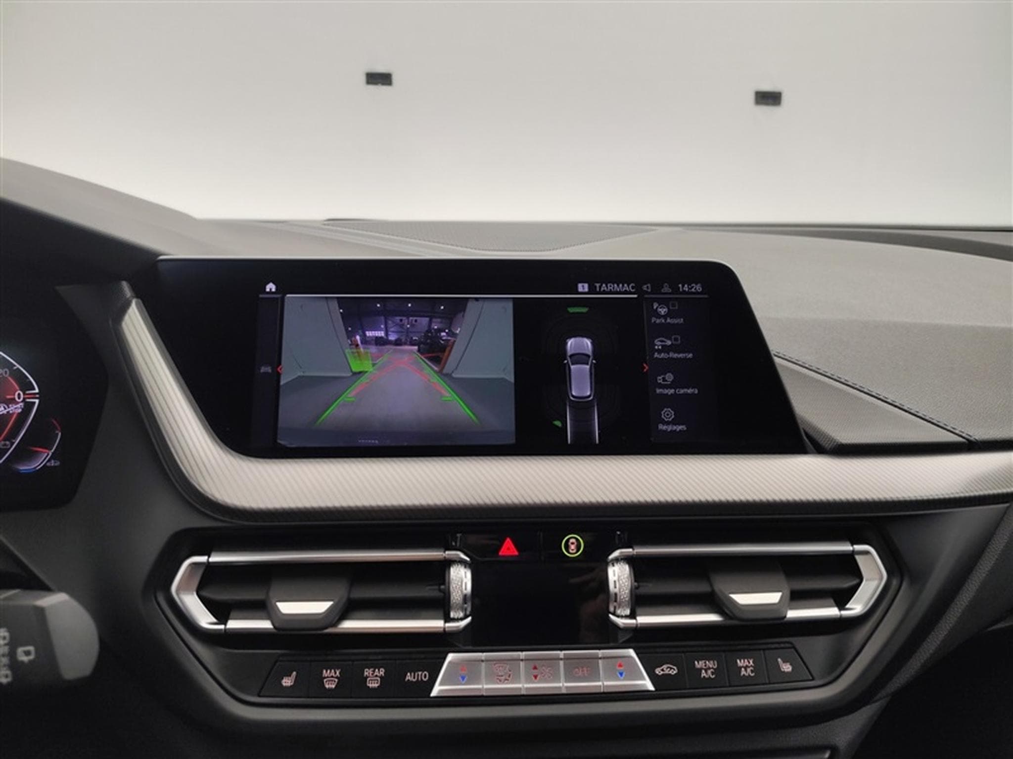 BMW 118 118iA Pack M NAVI / FULL LED / CUIR PARTIEL / CAMERA / JA18 (2023) - Photo 19