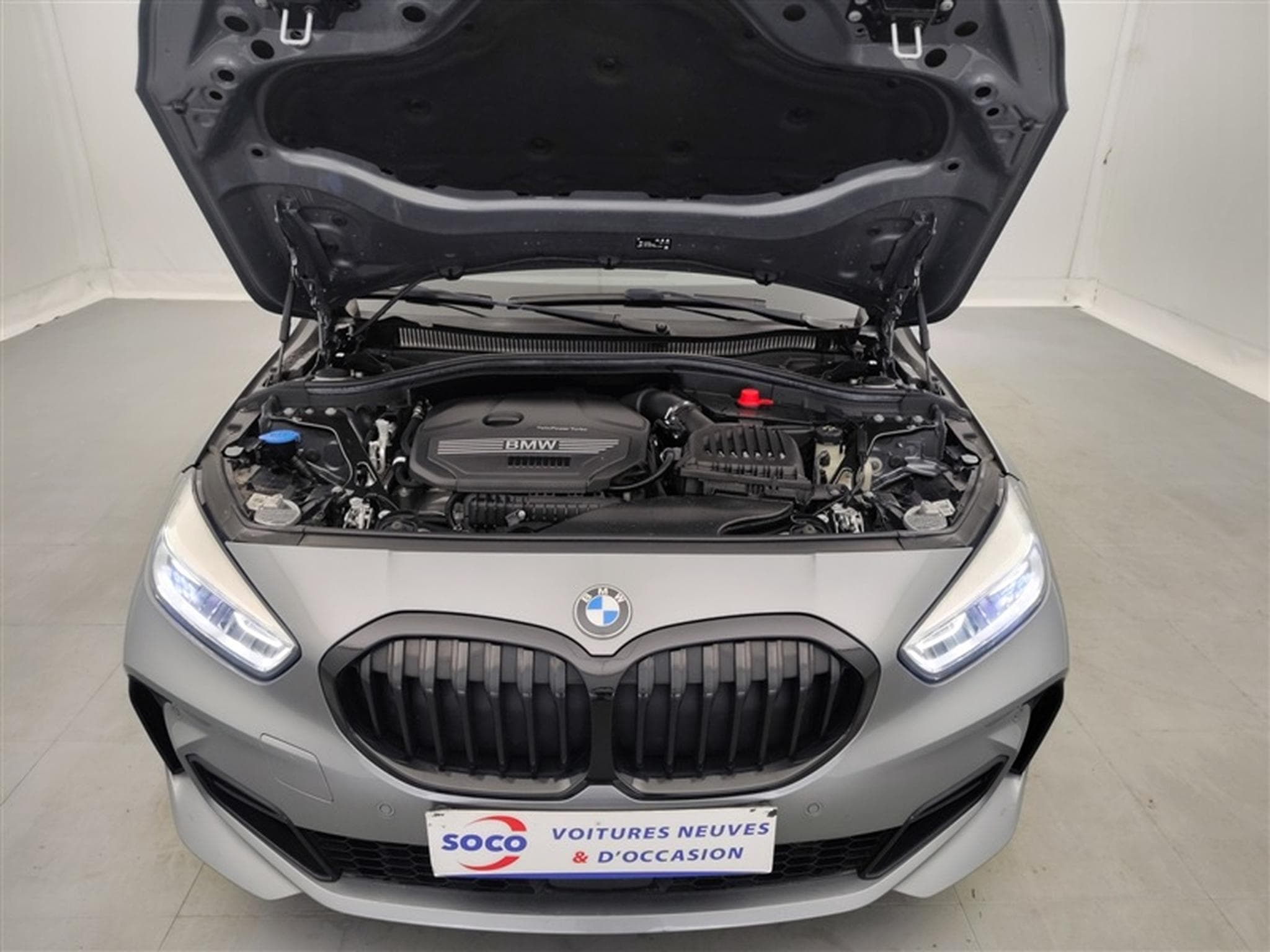 BMW 118 118iA Pack M NAVI / FULL LED / CUIR PARTIEL / CAMERA / JA18 (2023) - Photo 20