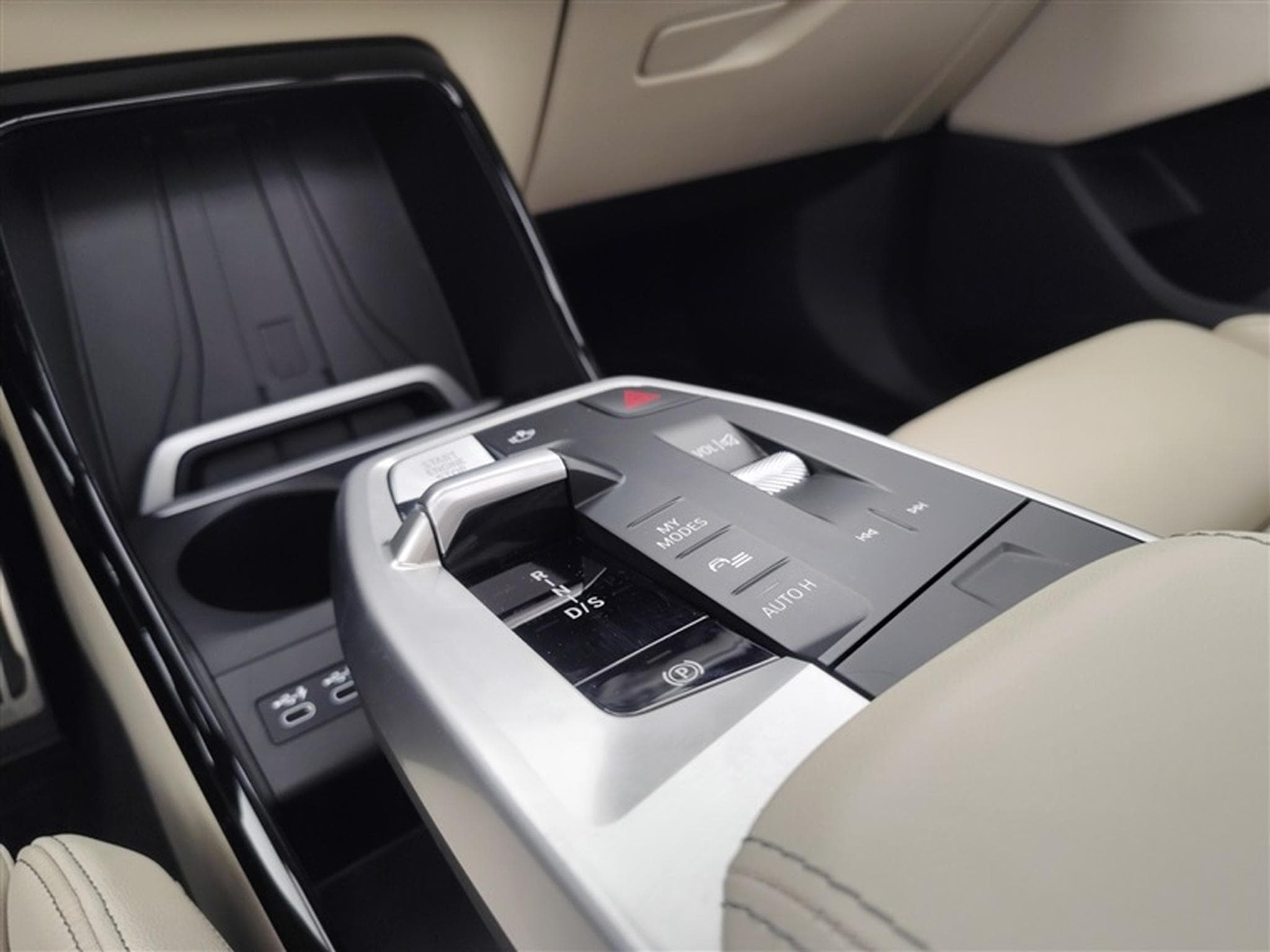 BMW 218 Active Tourer 218 dA Pack M TOIT PANO (2023) - Photo 13