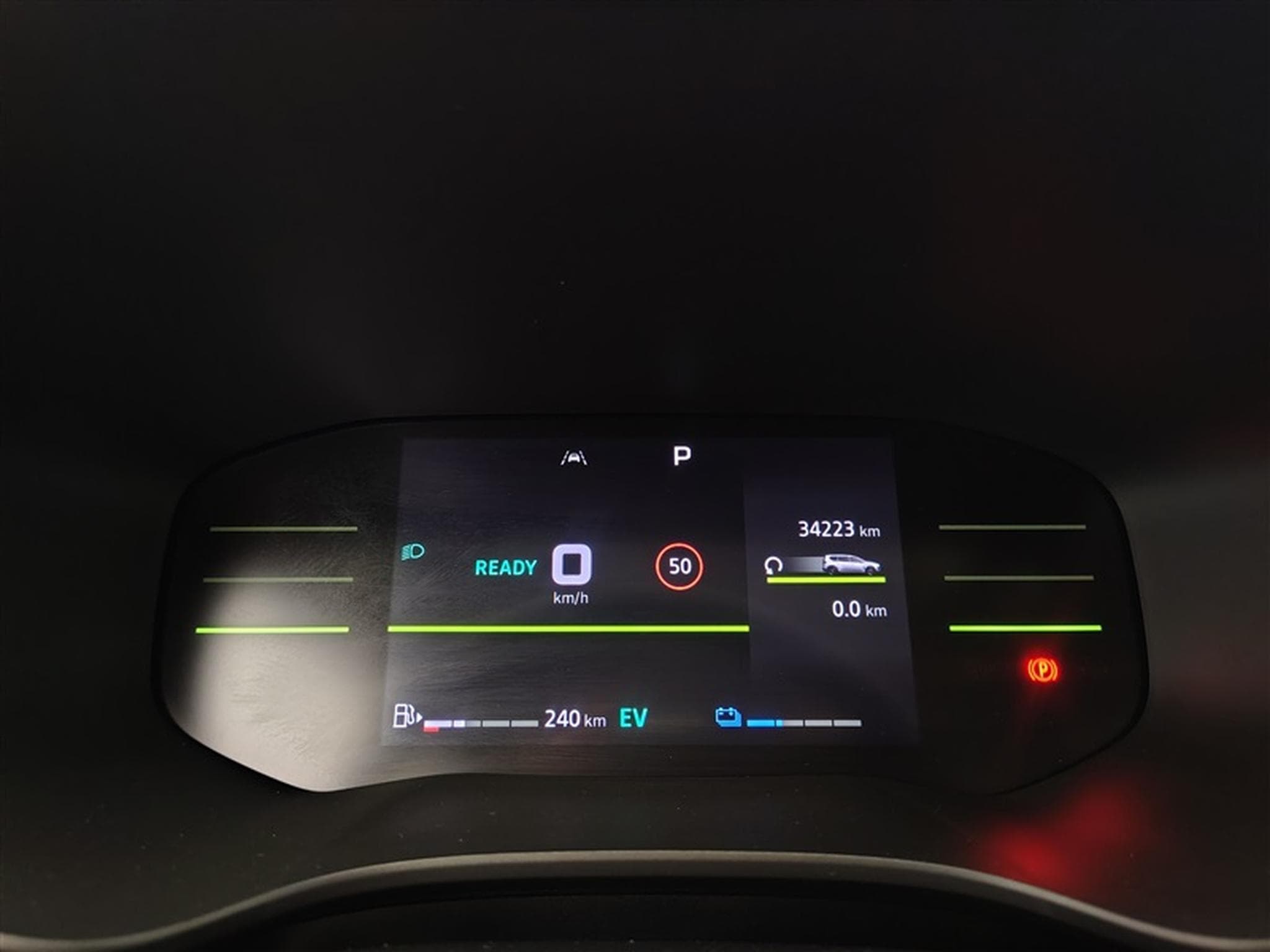 Dacia Jogger Hybrid 1.6 Extreme 7PL / NAVI / CARPLAY / CAMERA (2025) - Photo 10