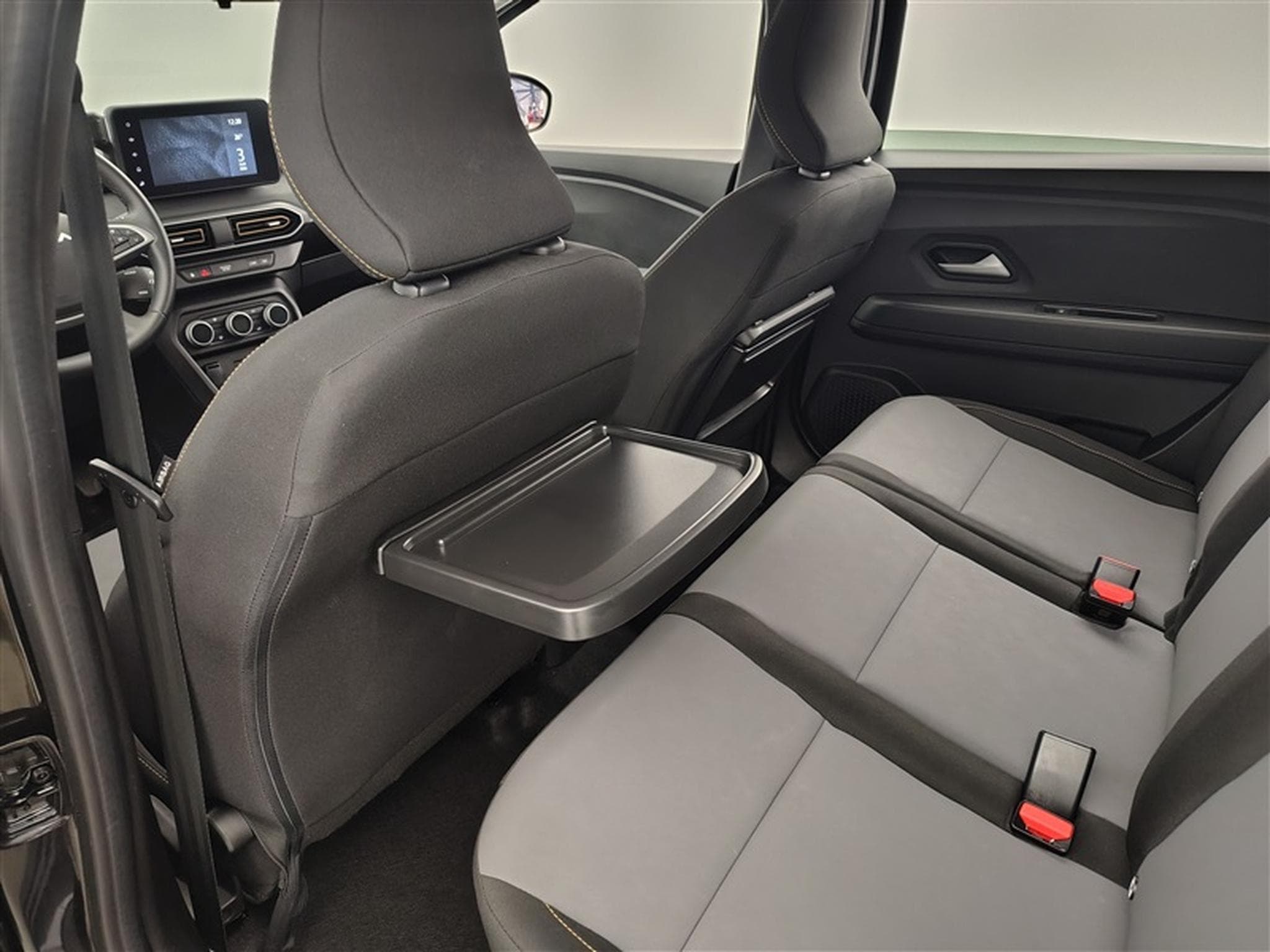 Dacia Jogger Hybrid 1.6 Extreme 7PL / NAVI / CARPLAY / CAMERA (2025) - Photo 16