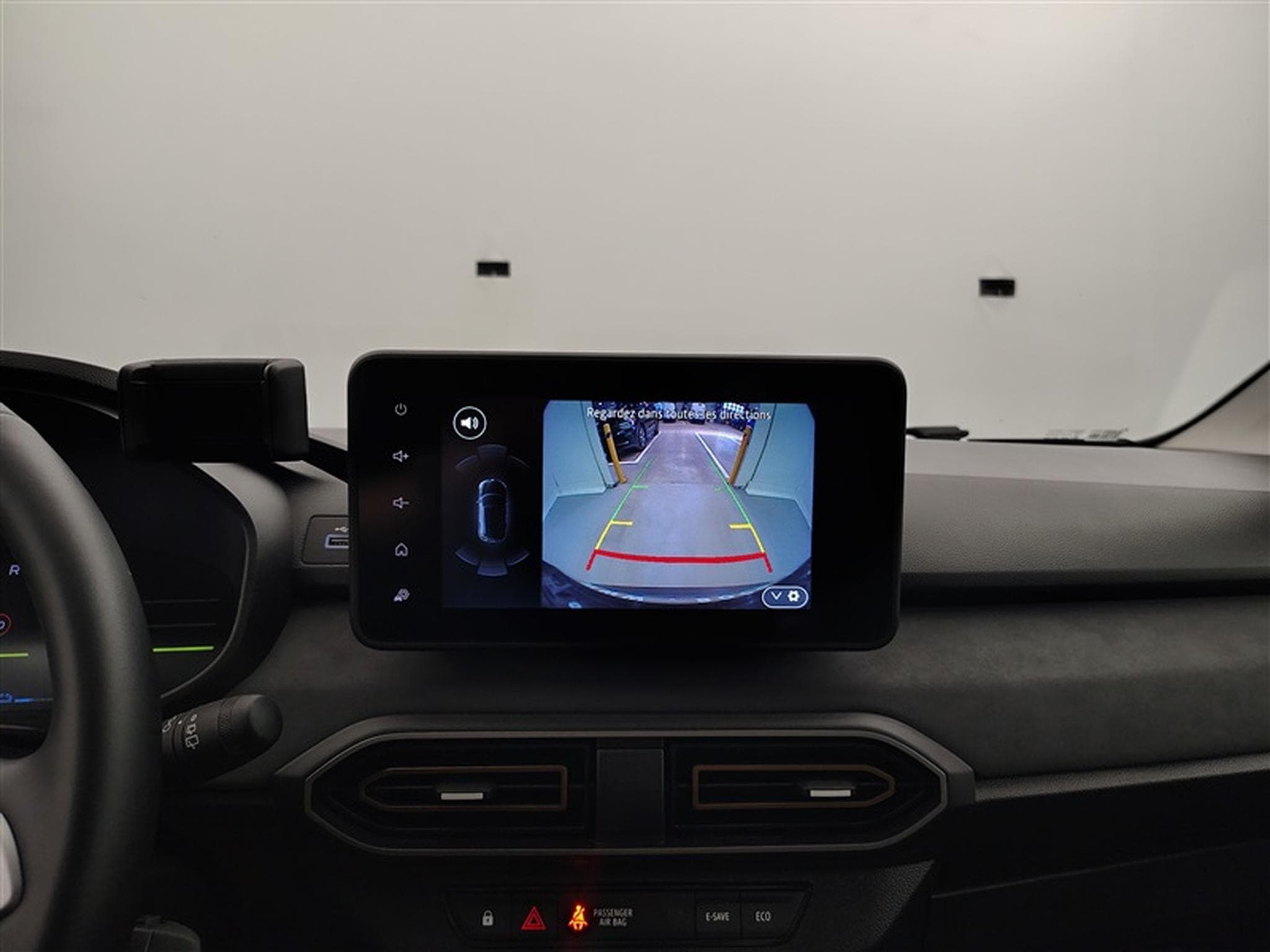 Dacia Jogger Hybrid 1.6 Extreme 7PL / NAVI / CARPLAY / CAMERA (2025) - Photo 18