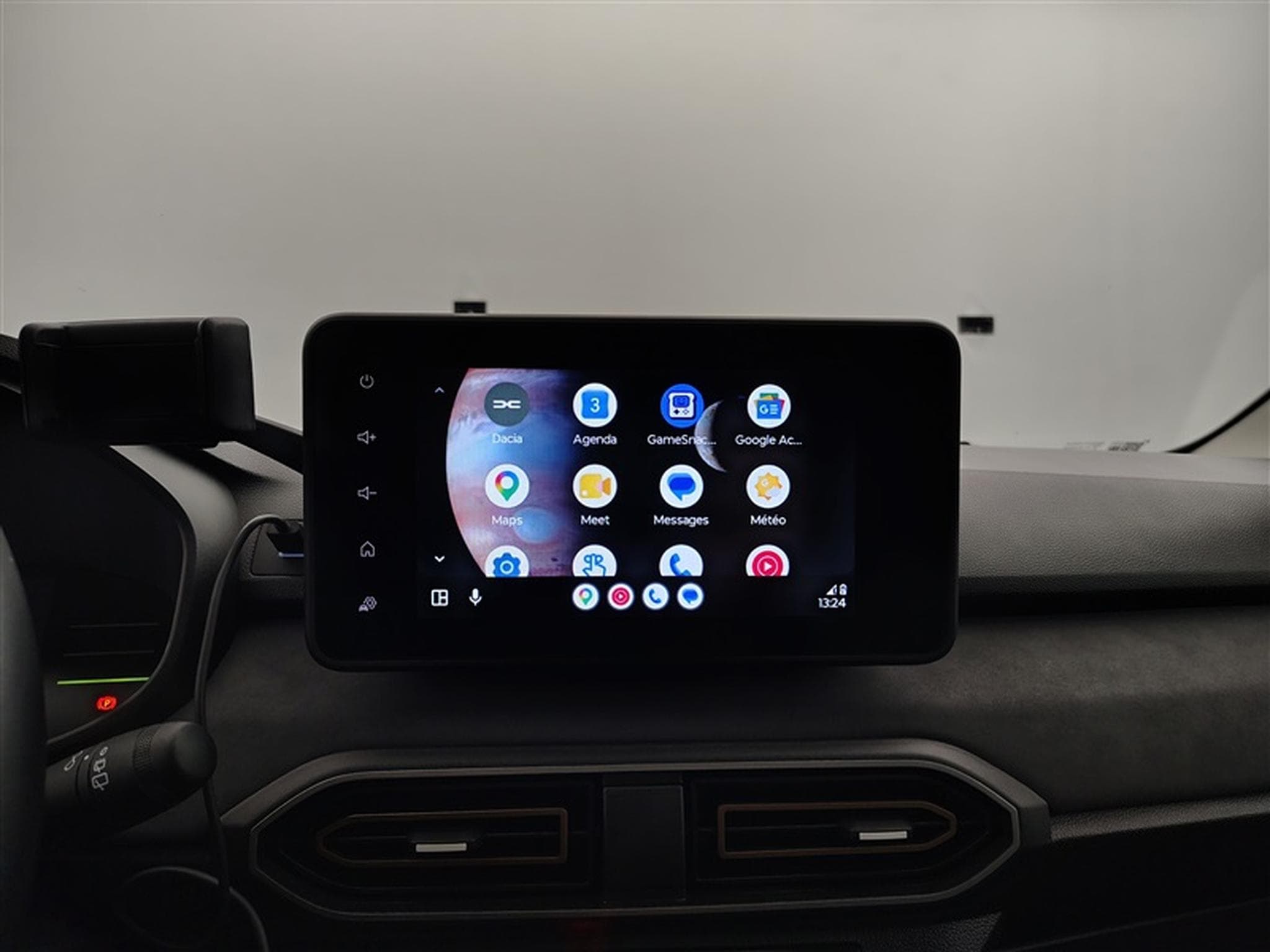 Dacia Jogger Hybrid 1.6 Extreme 7PL / NAVI / CARPLAY / CAMERA (2025) - Photo 20