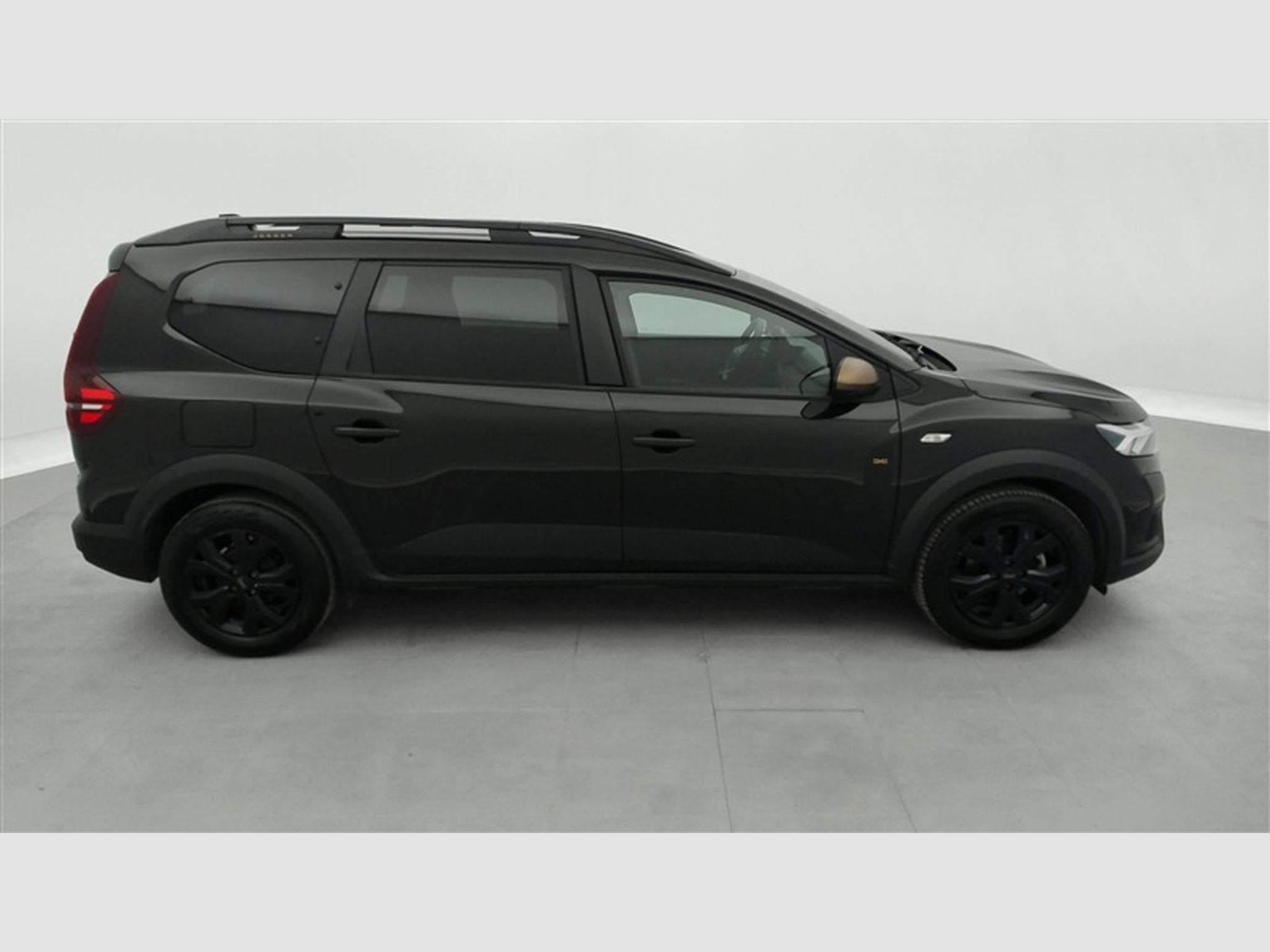 Dacia Jogger Hybrid 1.6 Extreme 7PL / NAVI / CARPLAY / CAMERA (2025) - Photo 24