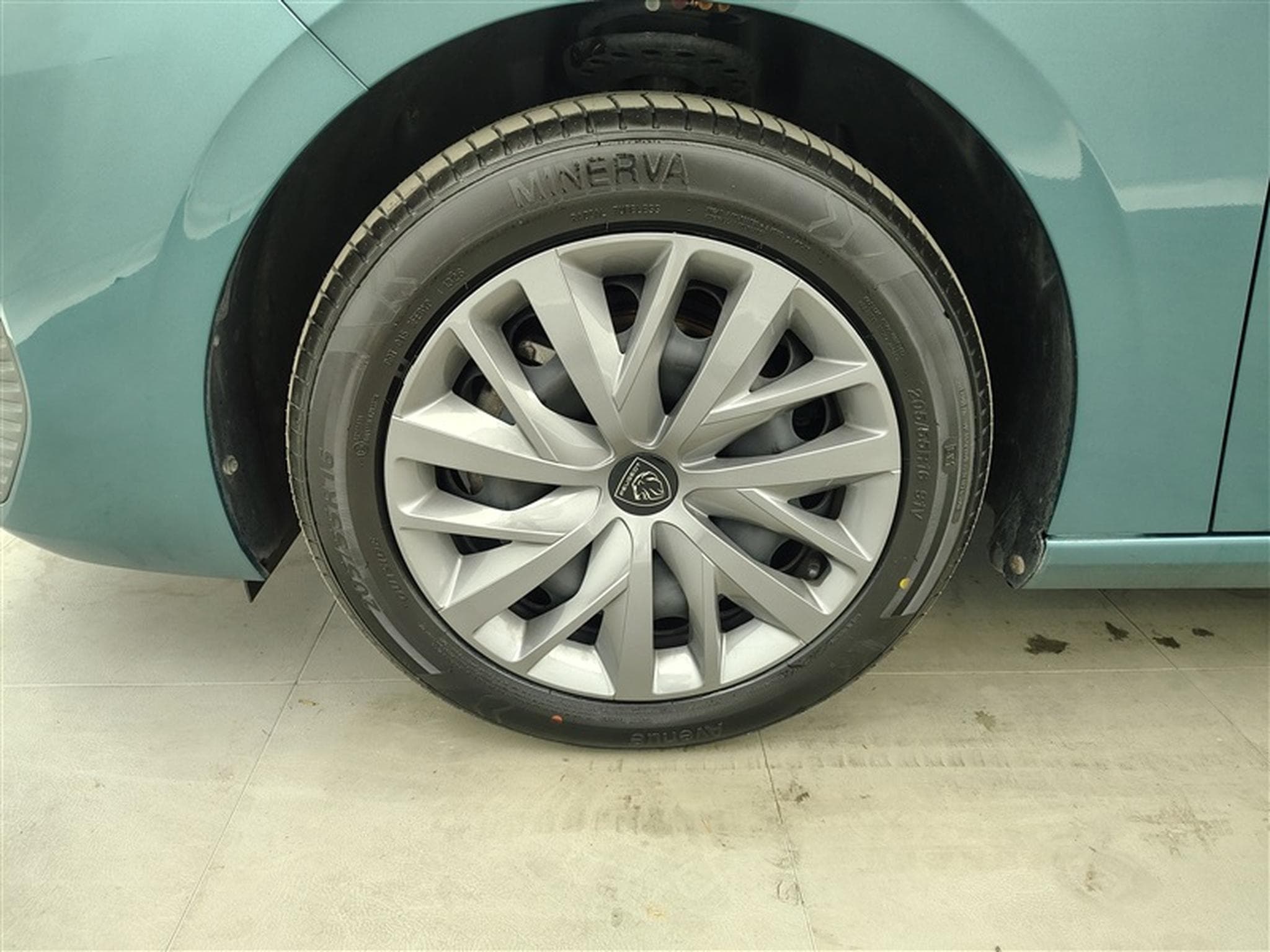 Peugeot 308 1.2 PureTech Active Pack NAVI /LED/PDC (2022) - Photo 6
