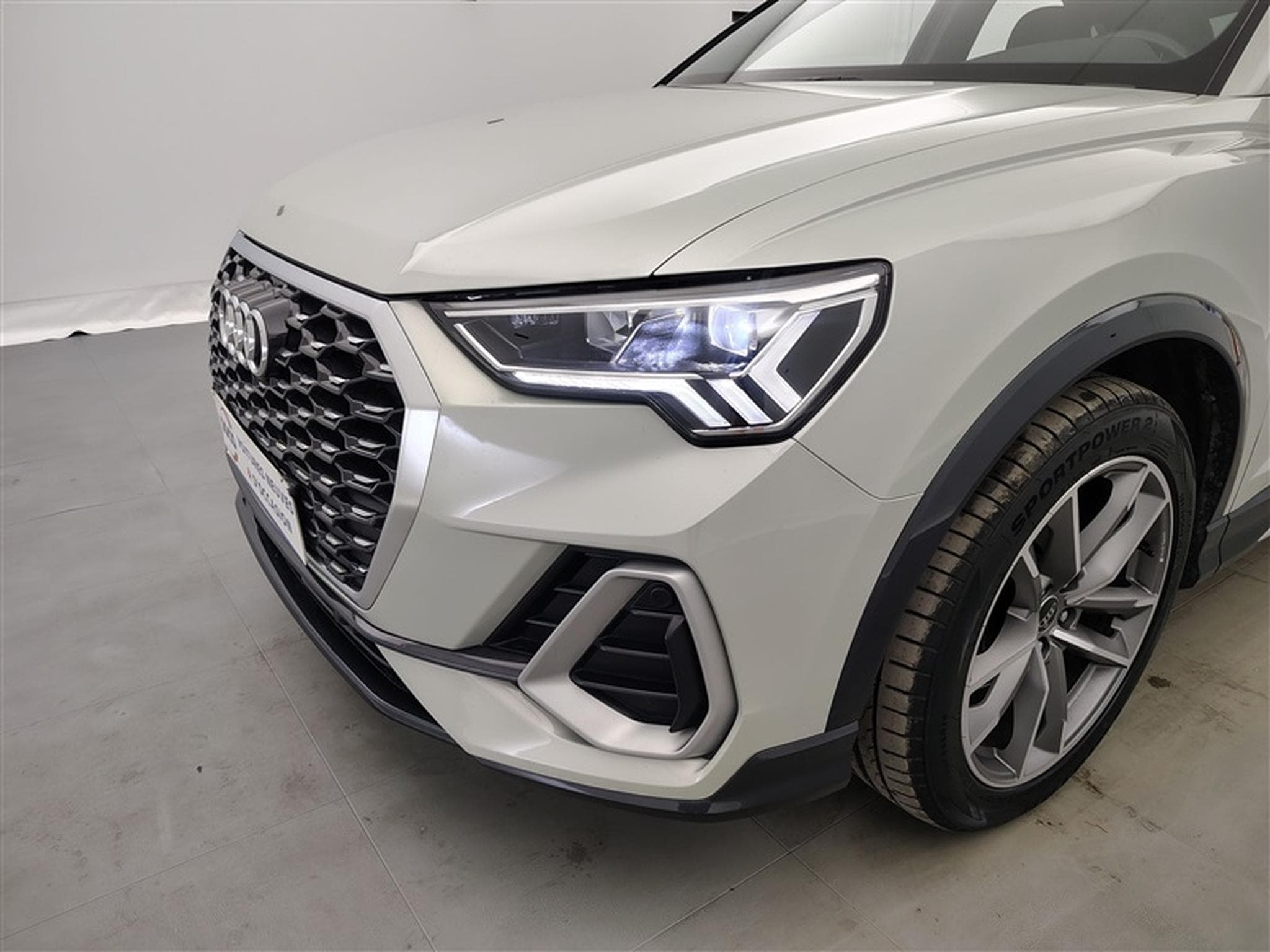 Audi Q3 Sportback 35 TFSI S line (2023) - Photo 14