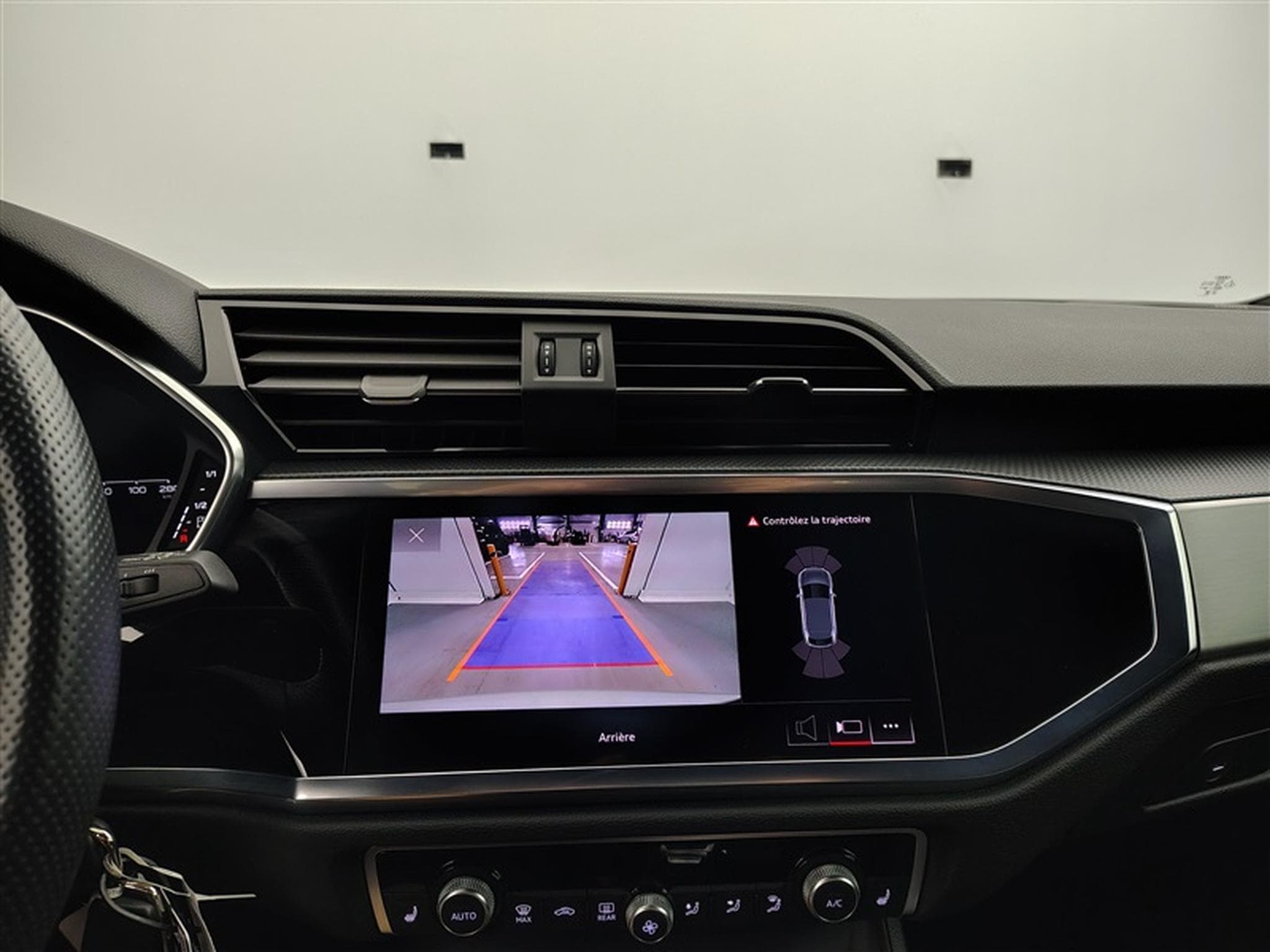 Audi Q3 Sportback 35 TFSI S line (2023) - Photo 17