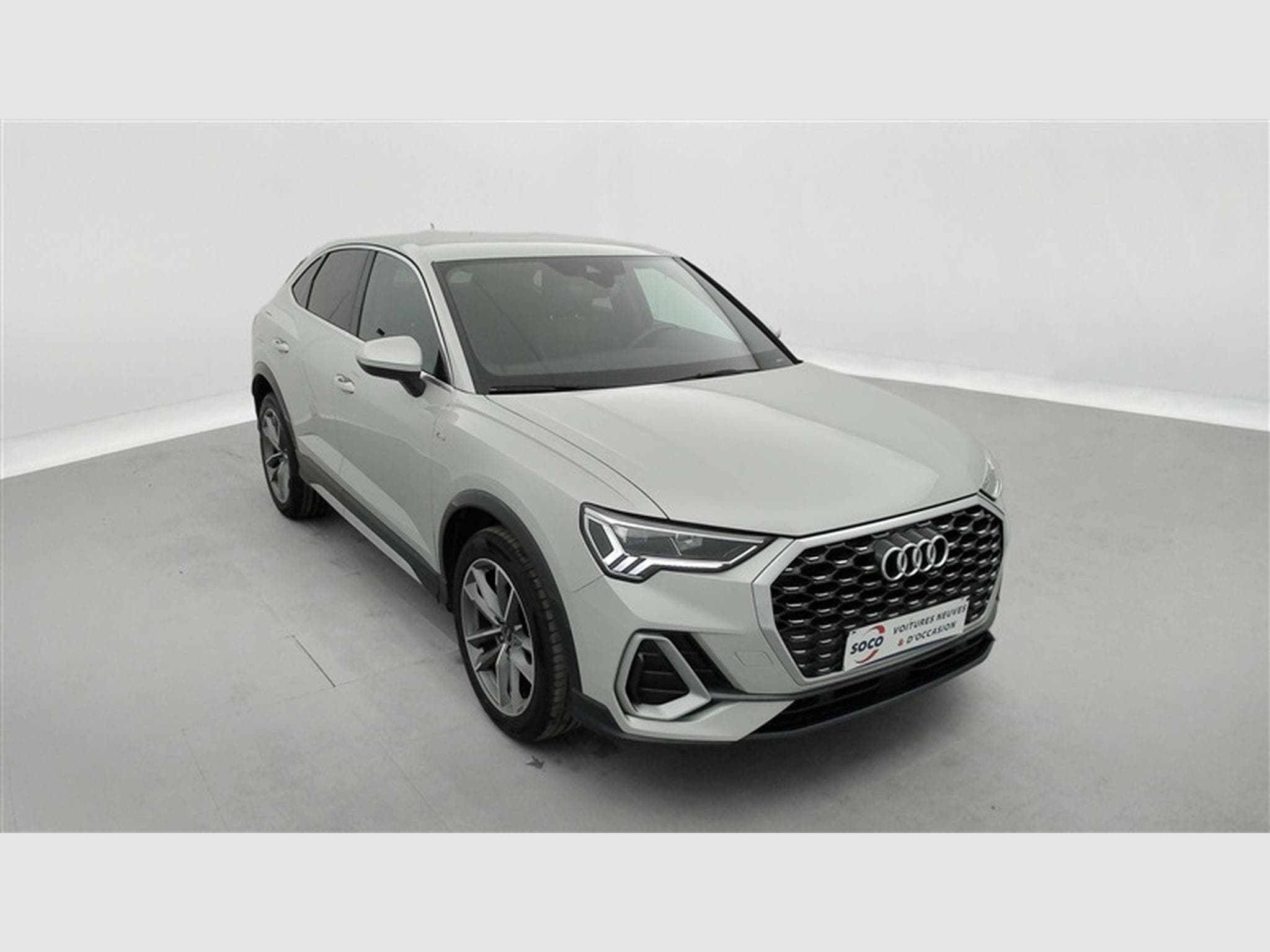 Audi Q3 Sportback 35 TFSI S line (2023) - Photo 22