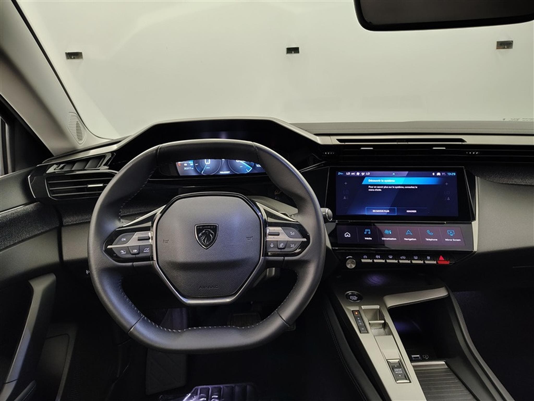Peugeot 408 1.2 PureTech Allure e-DCS6 *NAVI/FULL LED/CAM360/JA17* (2024) - Photo 9