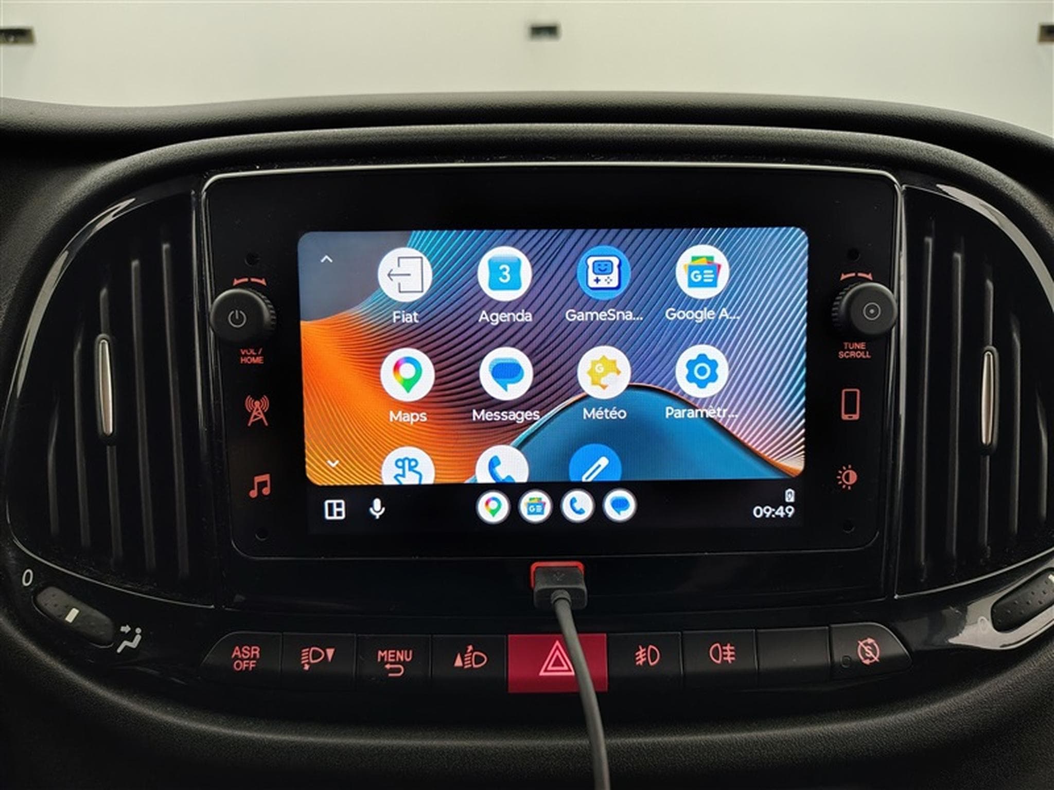 Fiat Doblo 1.6 MJET Cargo CLIM / CARPLAY (2023) - Photo 19