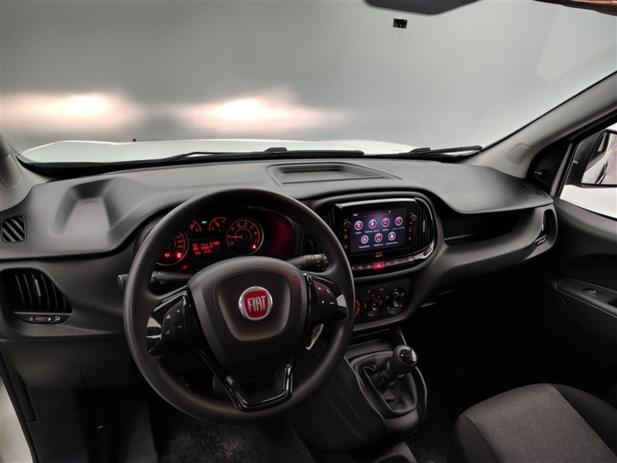 Fiat Doblo 1.6 MJET Cargo CLIM / CARPLAY (2023) - Photo 8