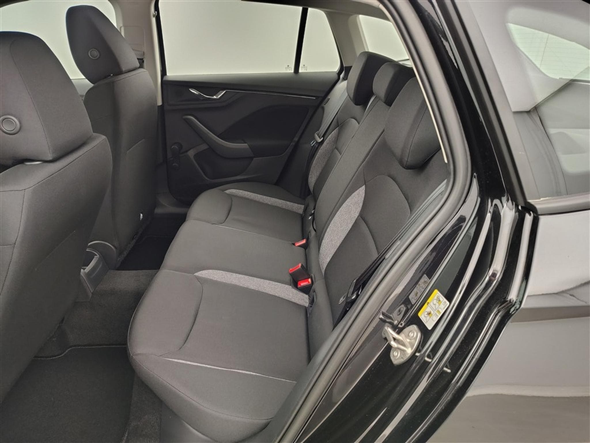 Skoda Scala 1.0 TSI 95cv Clever CARPLAY / FULL LED / PDC AR (2026) - Photo 13