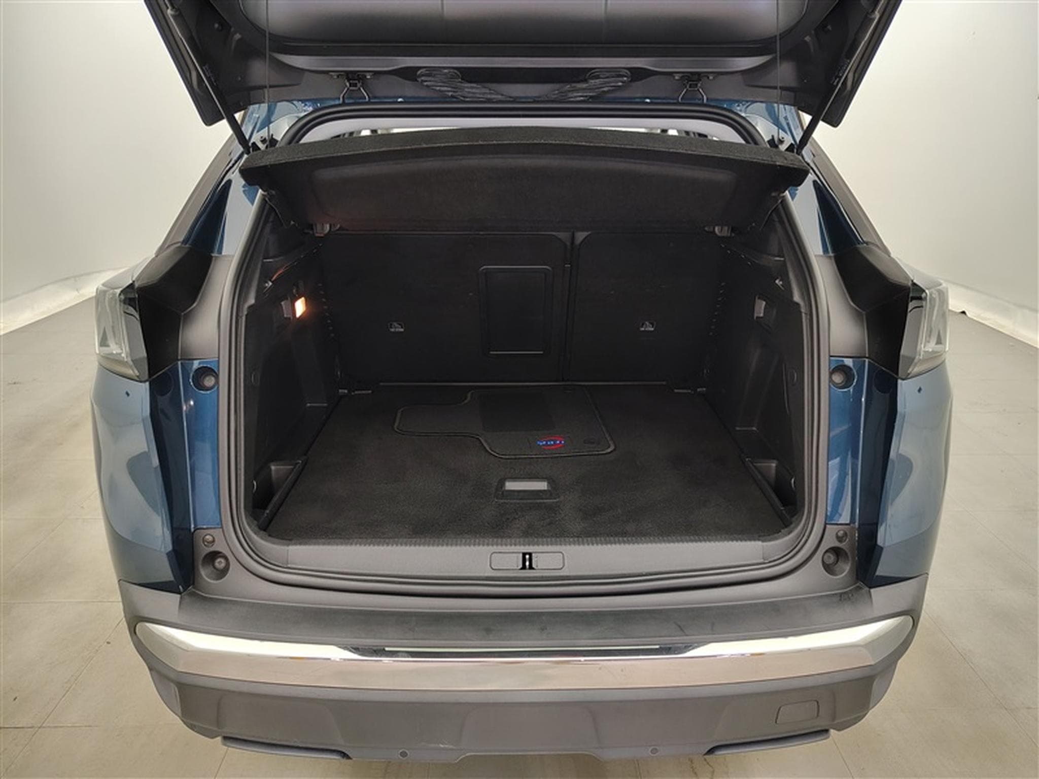 Peugeot 3008 1.5 DIESEL EAT8 Allure Pack S-CUIR / NAVI / FULL LED (2022) - Photo 14