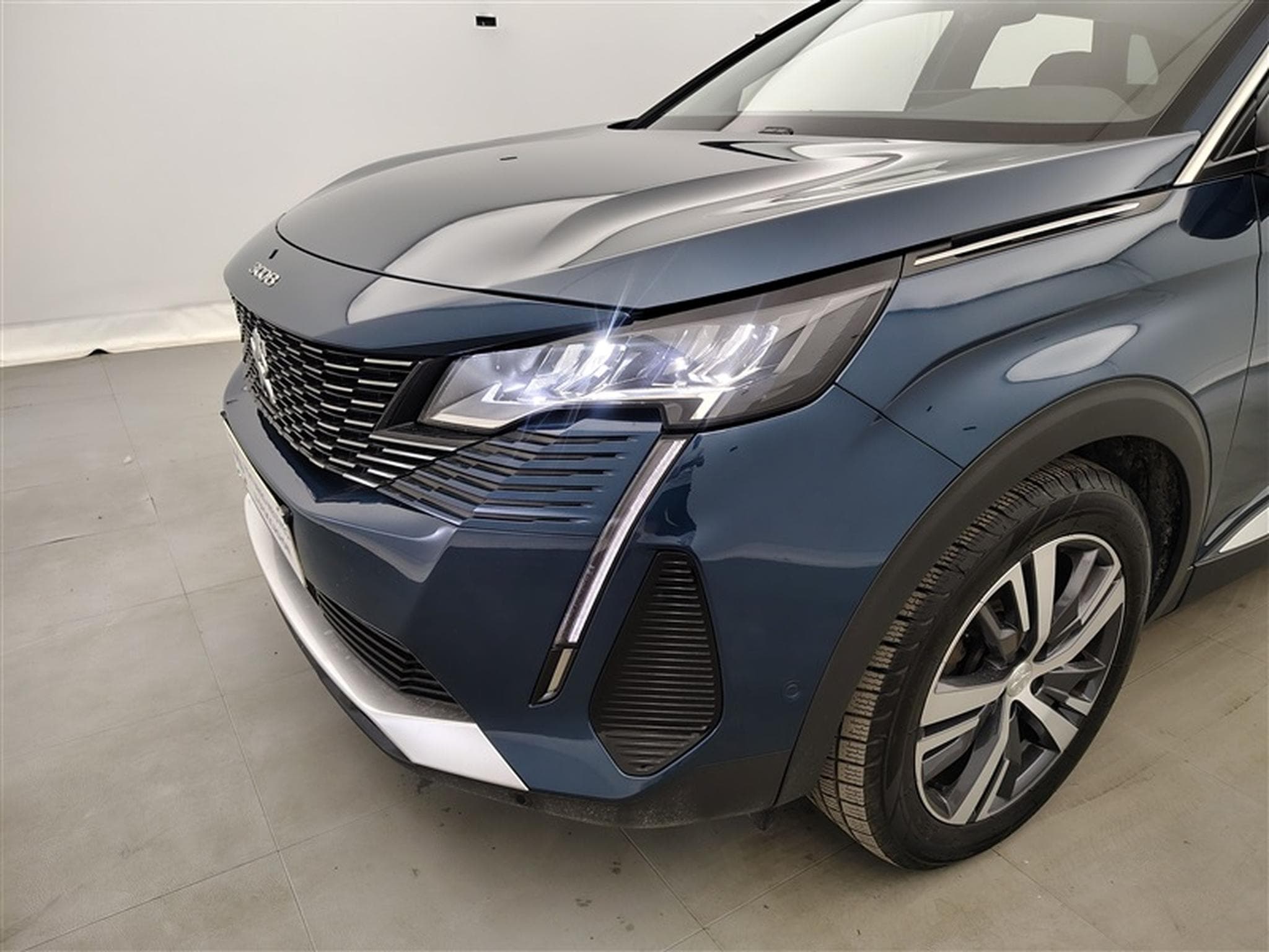 Peugeot 3008 1.5 DIESEL EAT8 Allure Pack S-CUIR / NAVI / FULL LED (2022) - Photo 15