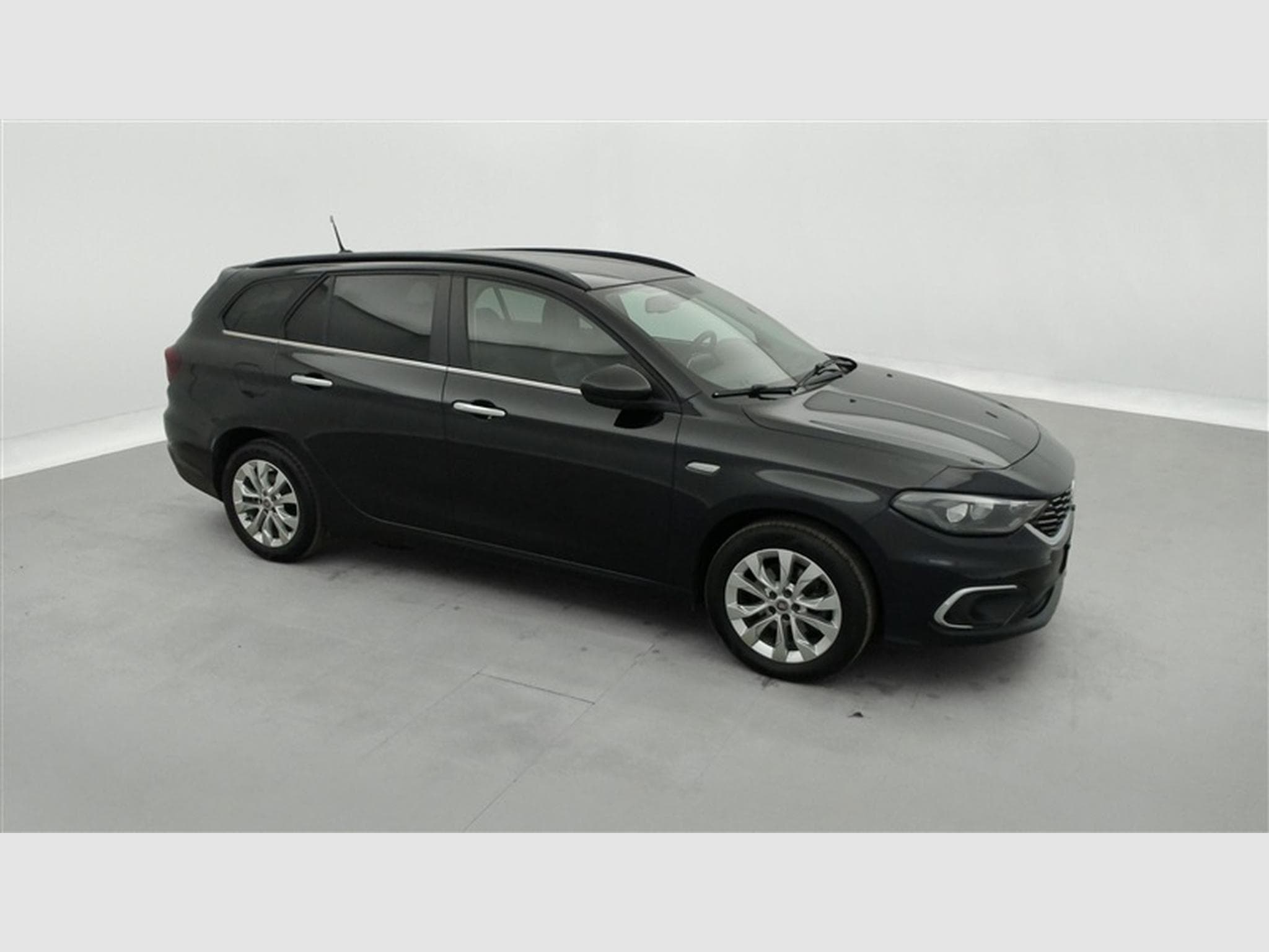 Fiat Tipo 1.6 MultiJet Lounge S&S (EU6d-TEMP) (2020) - Photo 23