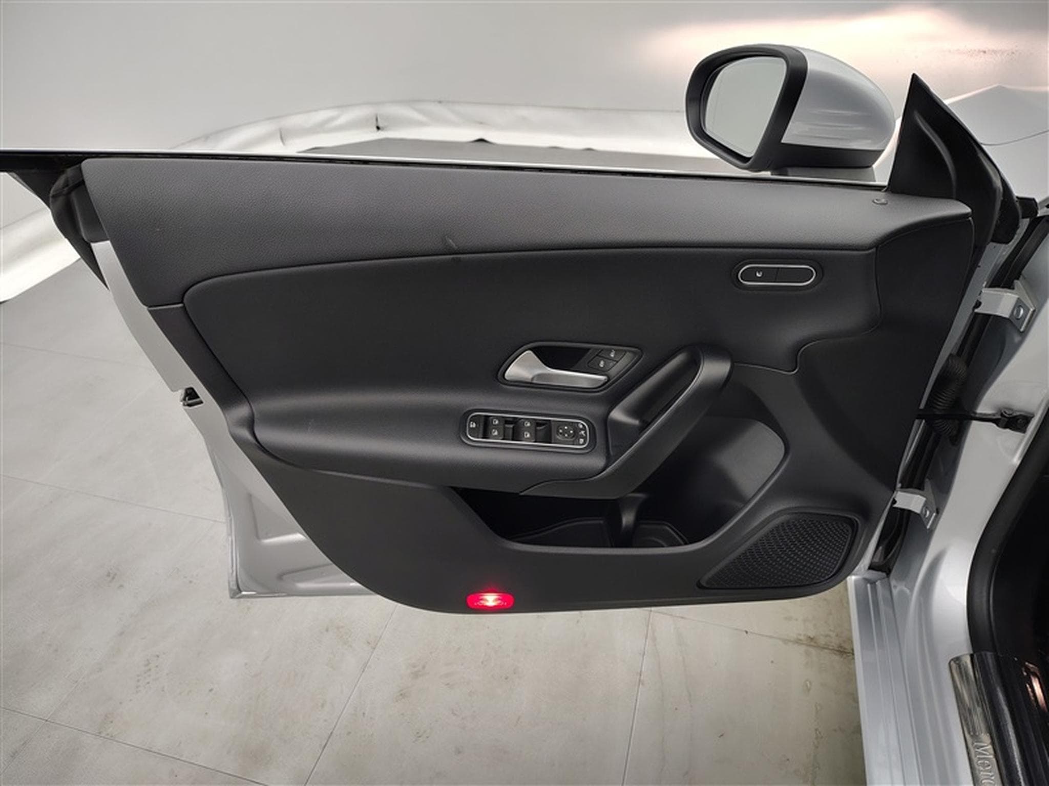 Mercedes CLA 180 CLA 180 Business Solution NAVI/JA/PDC AV AR (2022) - Photo 17