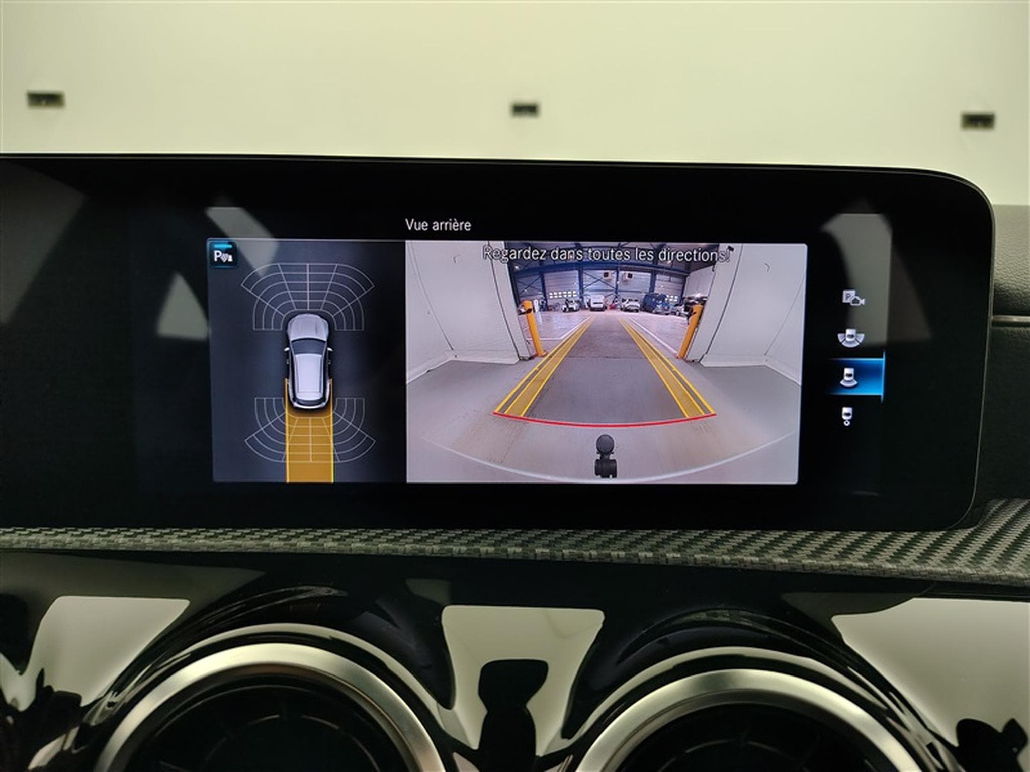 Mercedes CLA 180 CLA 180 Business Solution NAVI/JA/PDC AV AR (2022) - Photo 18