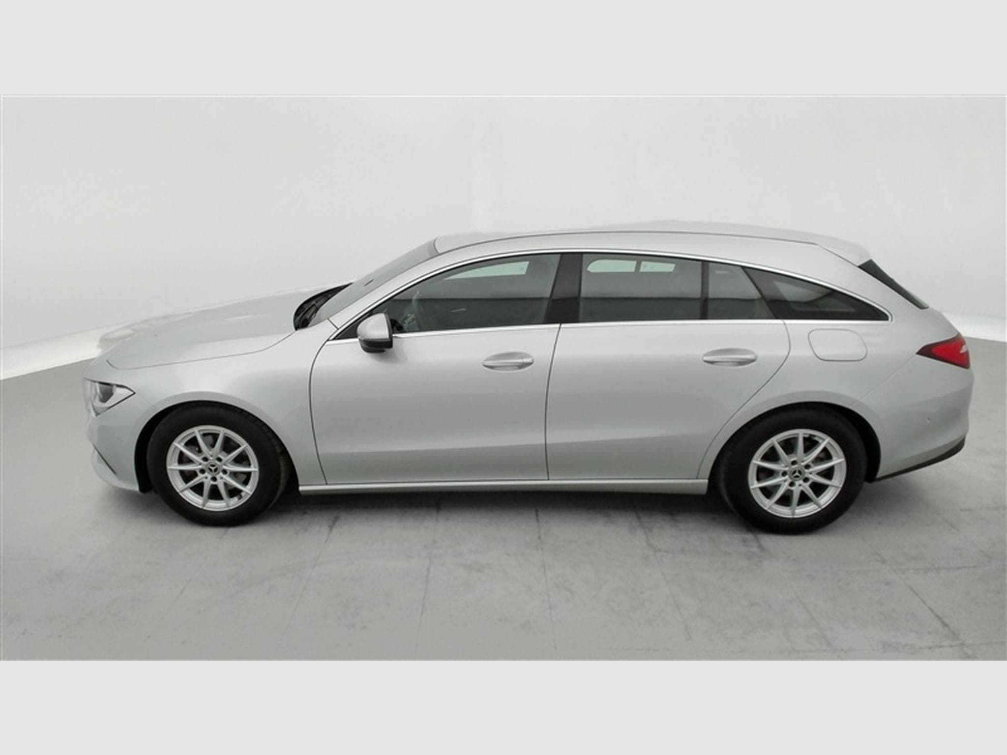 Mercedes CLA 180 CLA 180 Business Solution NAVI/JA/PDC AV AR (2022) - Photo 3