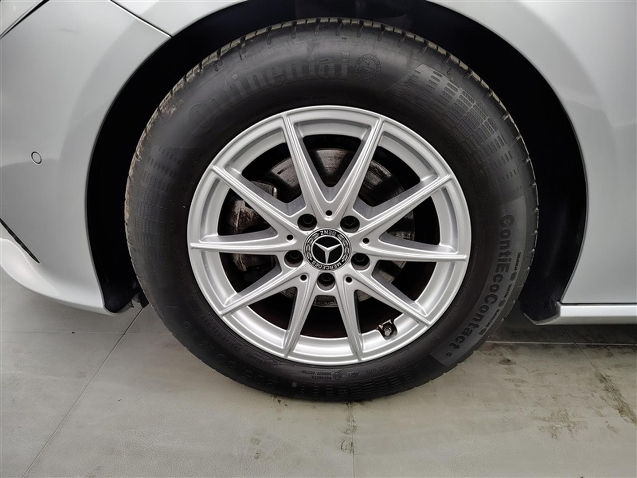 Mercedes CLA 180 CLA 180 Business Solution NAVI/JA/PDC AV AR (2022) - Photo 6