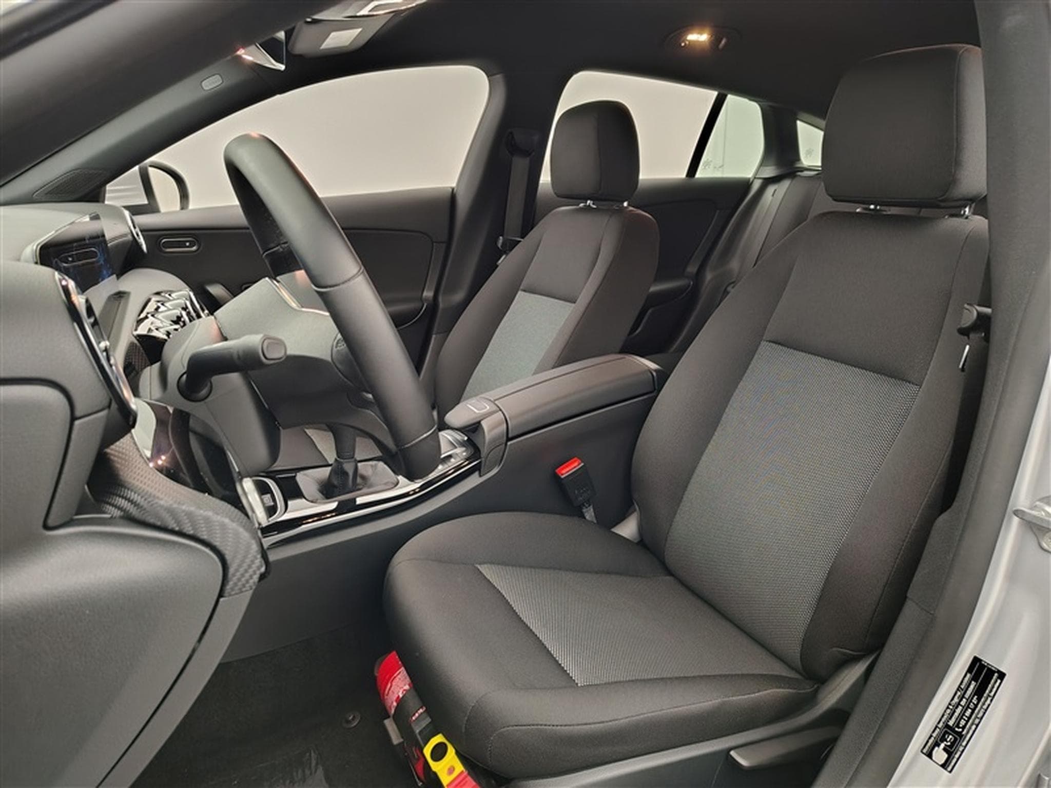 Mercedes CLA 180 CLA 180 Business Solution NAVI/JA/PDC AV AR (2022) - Photo 7